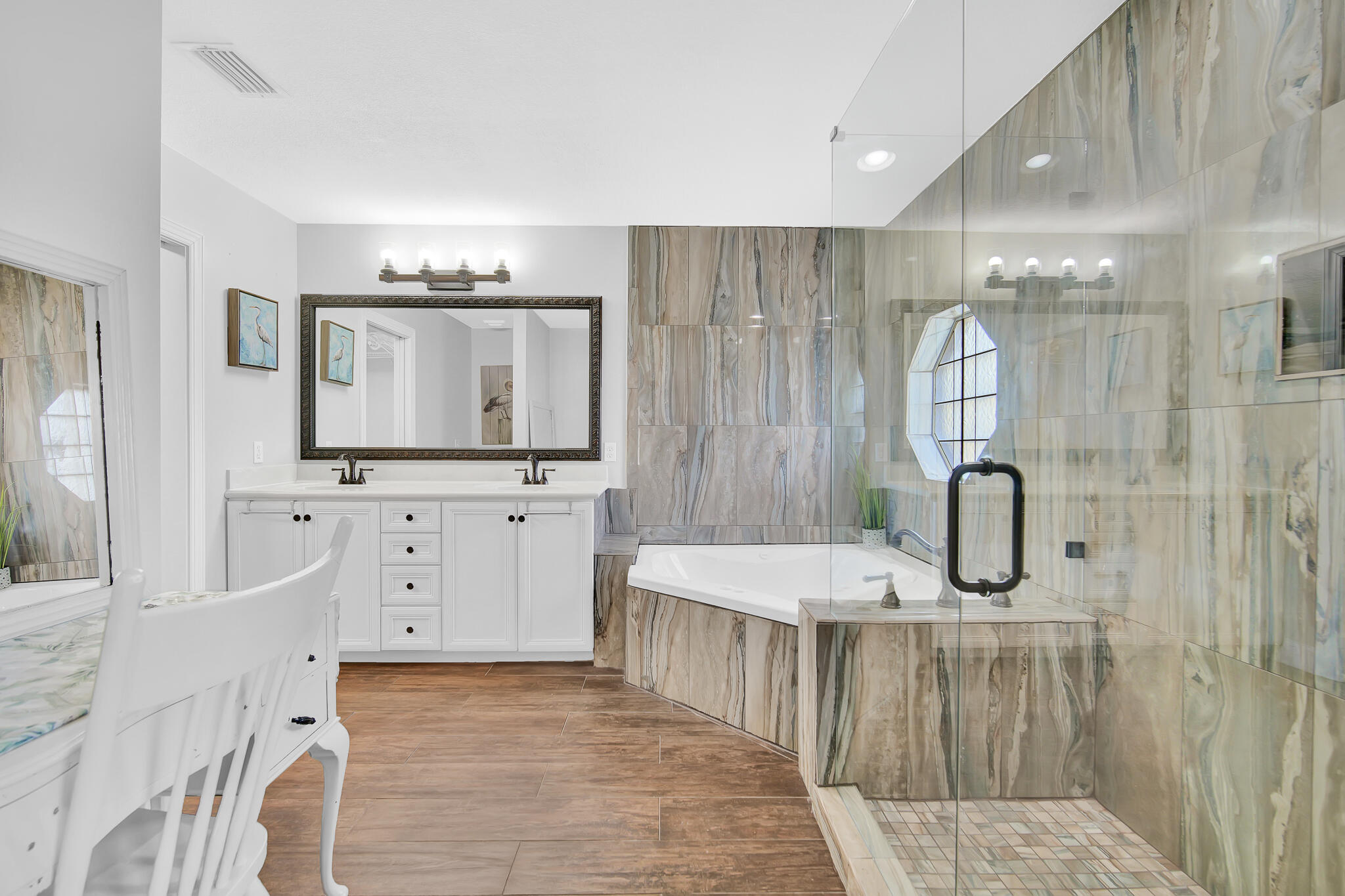 BISCAYNE POINTE - Residential