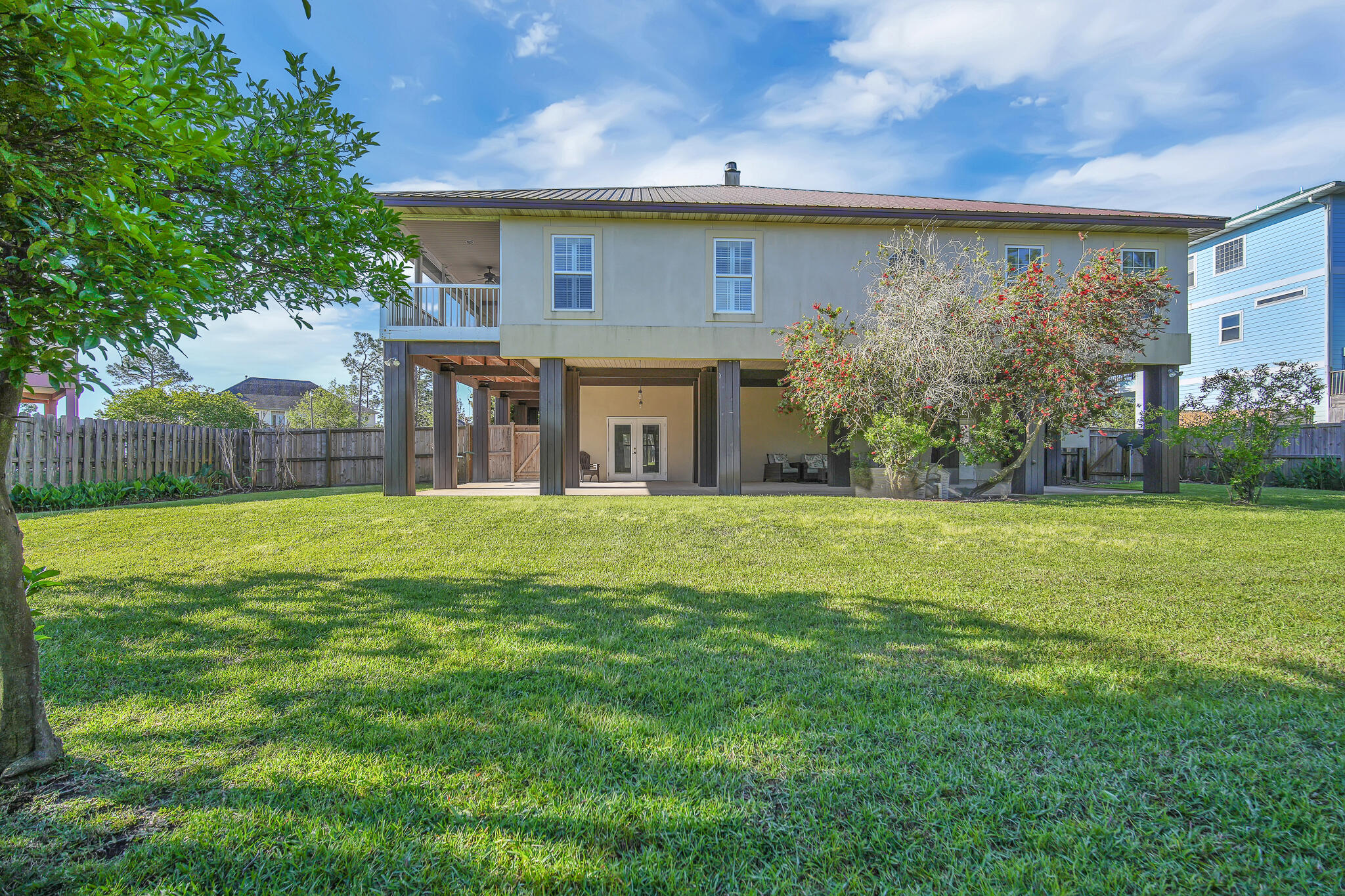 BISCAYNE POINTE - Residential