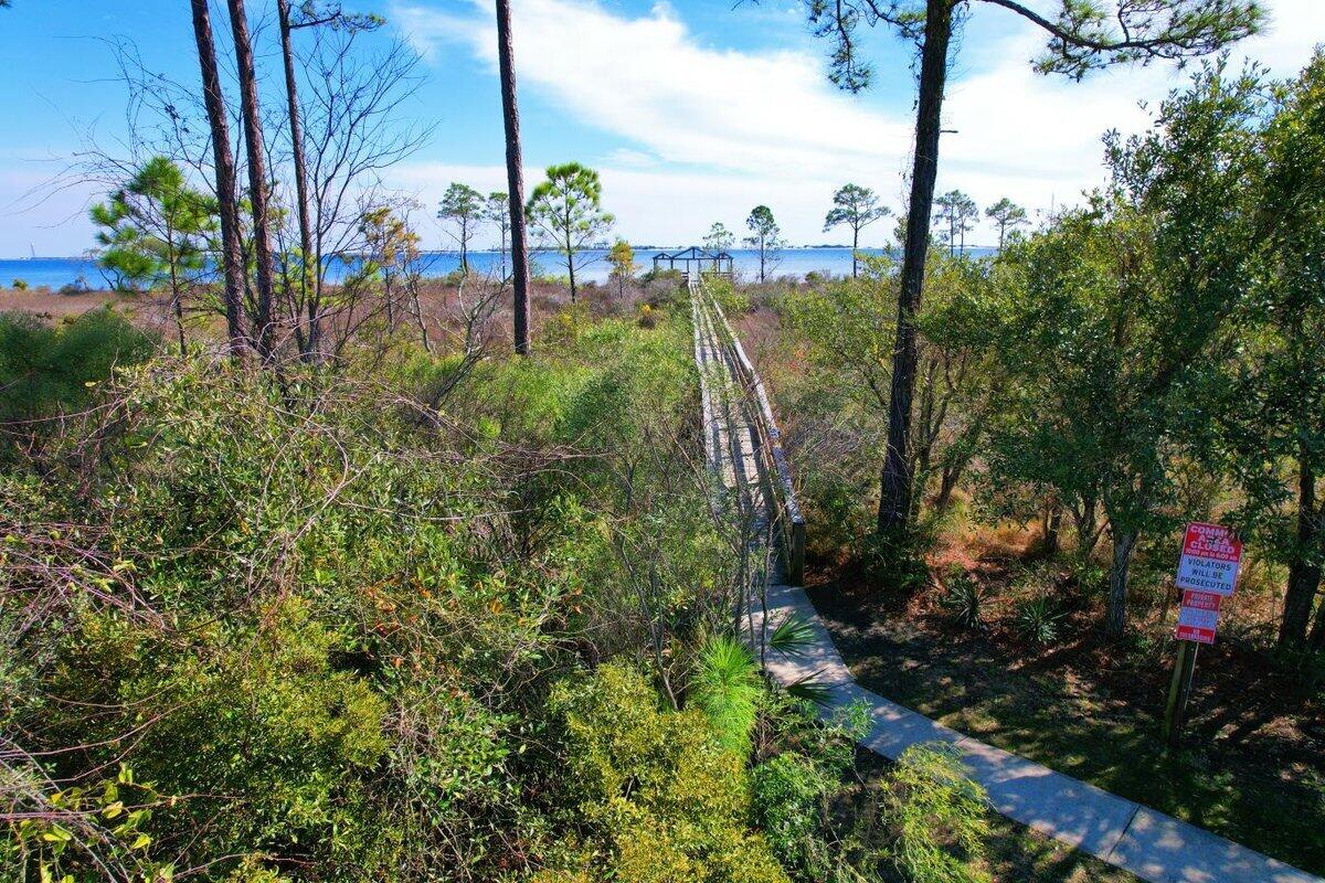 BISCAYNE POINTE - Residential