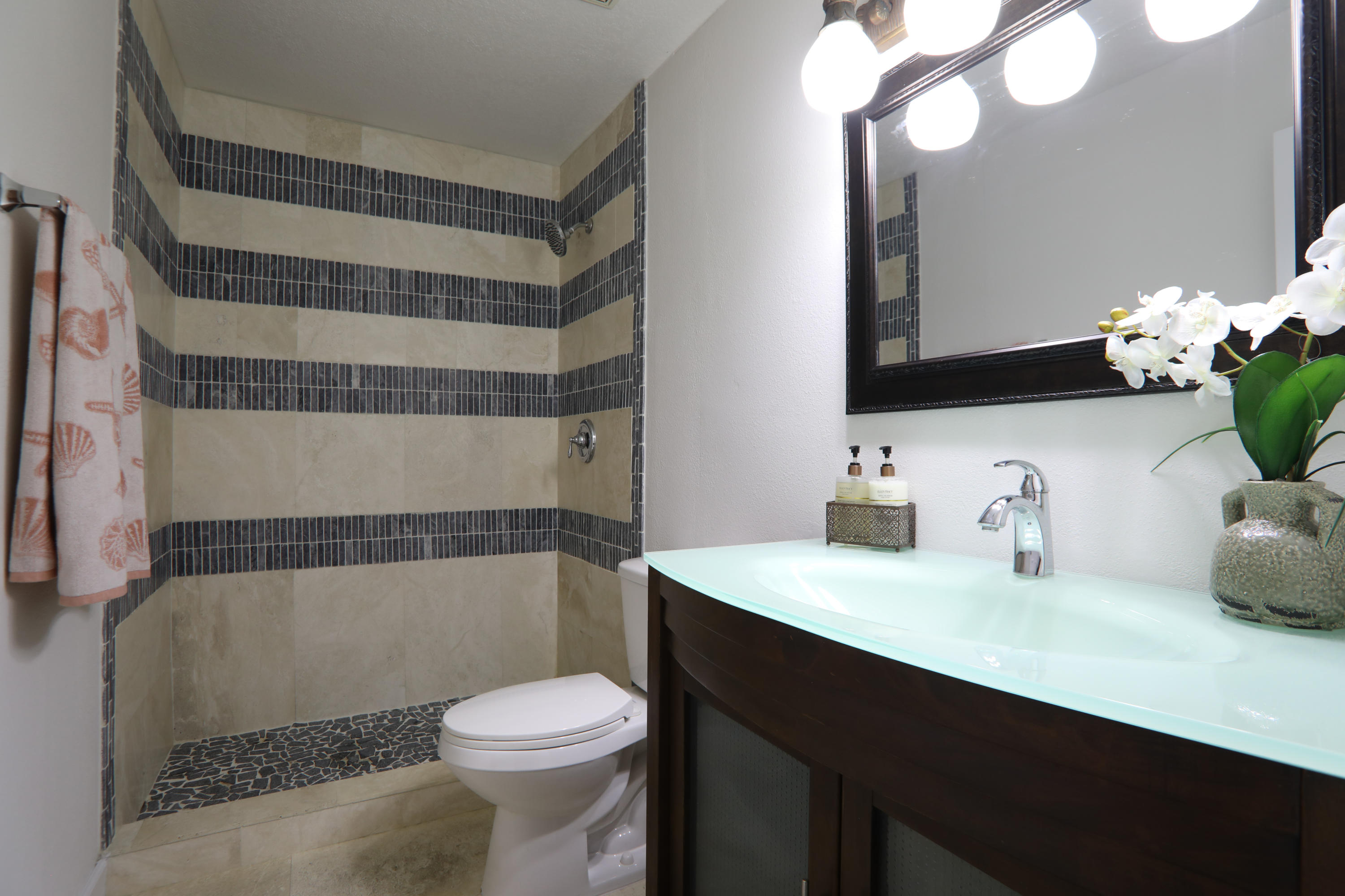 QUAYSIDE VILLAGE - Residential