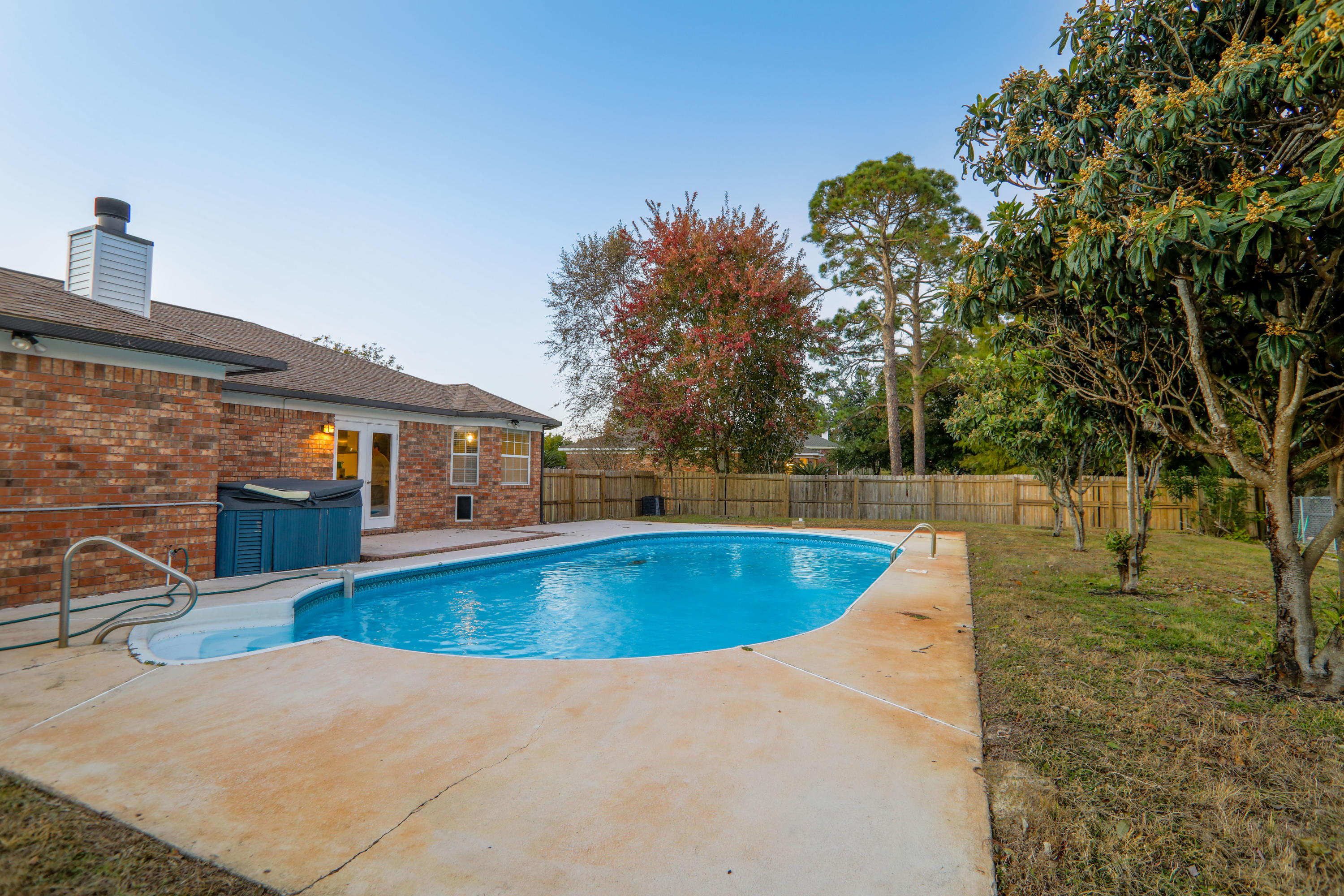 QUAYSIDE VILLAGE - Residential