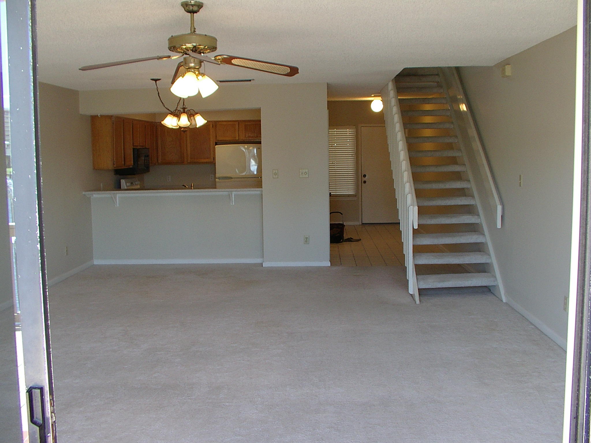 Pointe South Twnhms - Residential