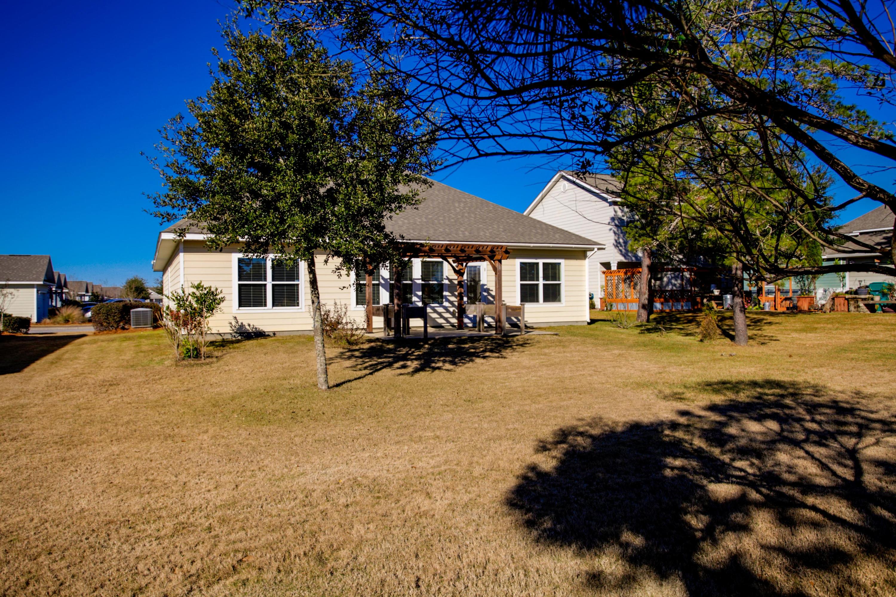 HAMMOCK BAY - Residential