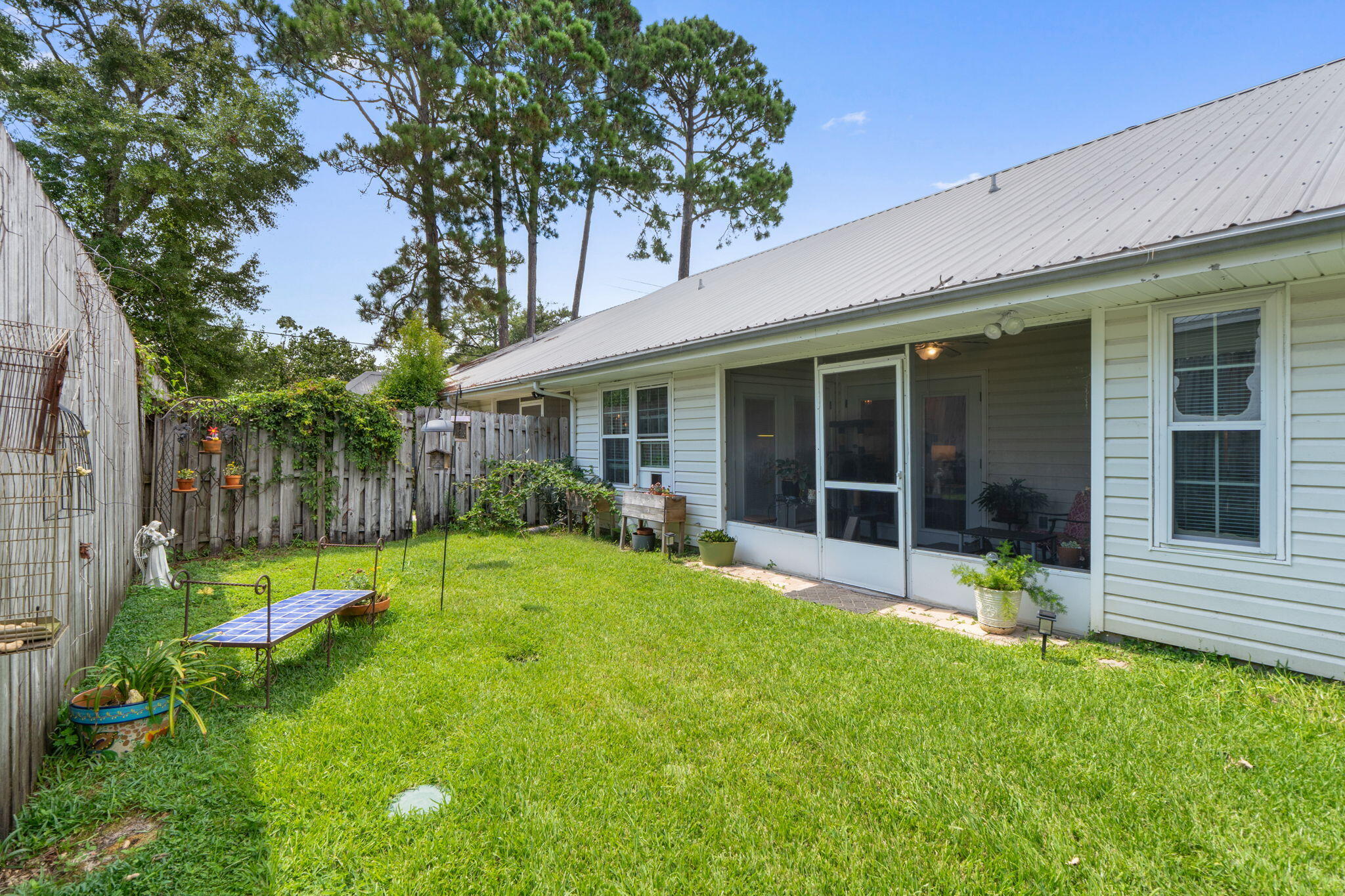NORTH RIDGE GARDENS - Residential