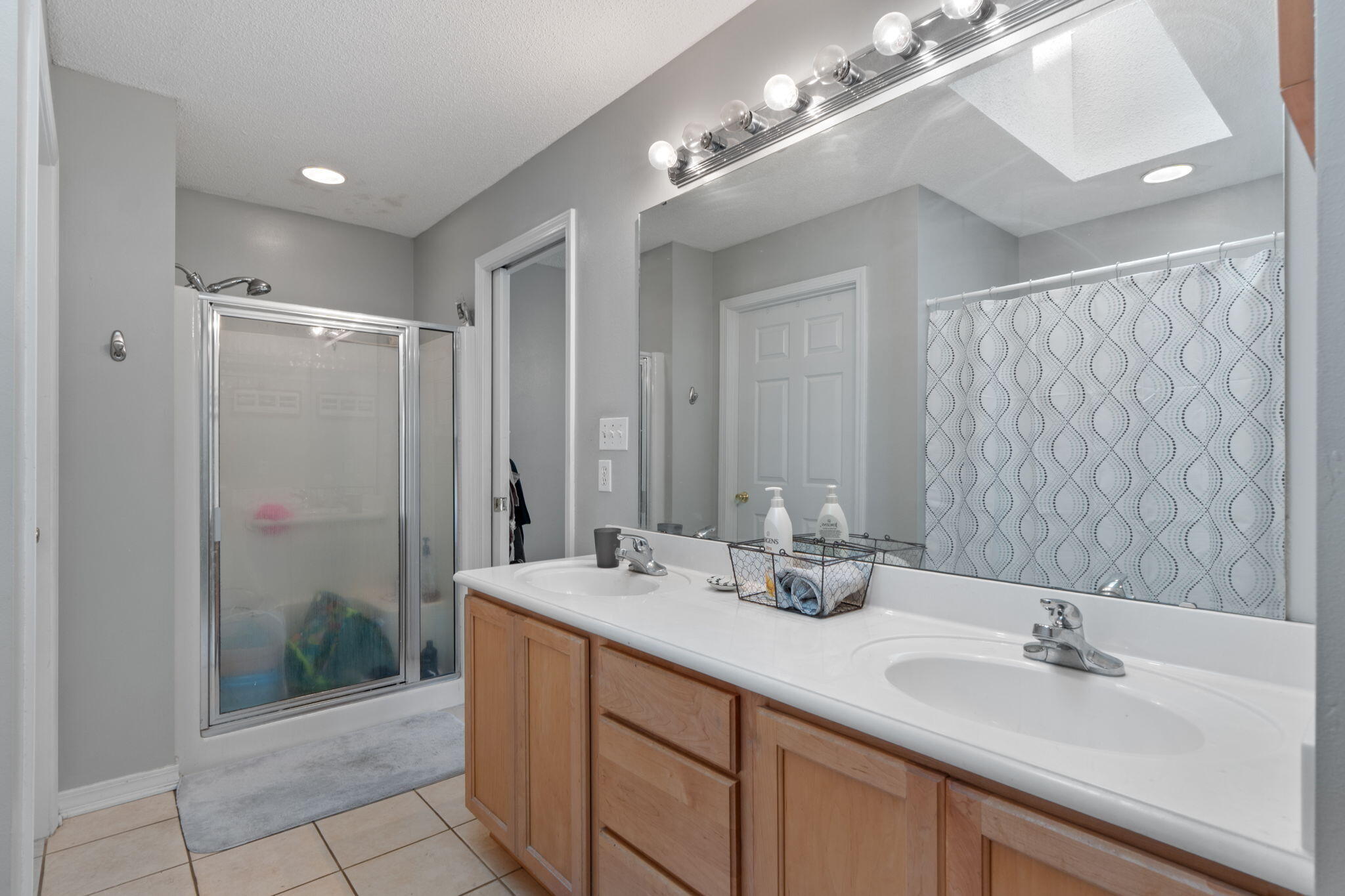 NORTH RIDGE GARDENS - Residential