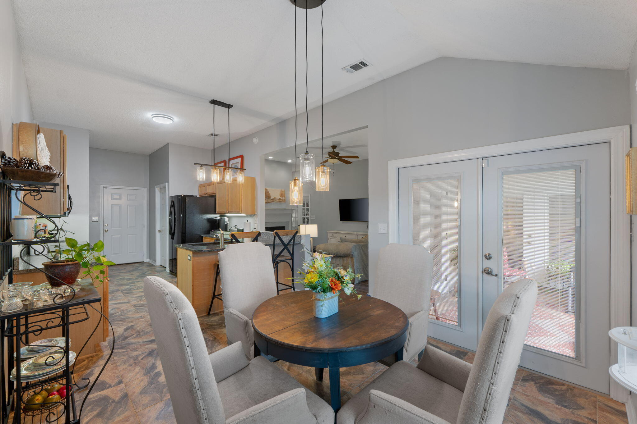 NORTH RIDGE GARDENS - Residential