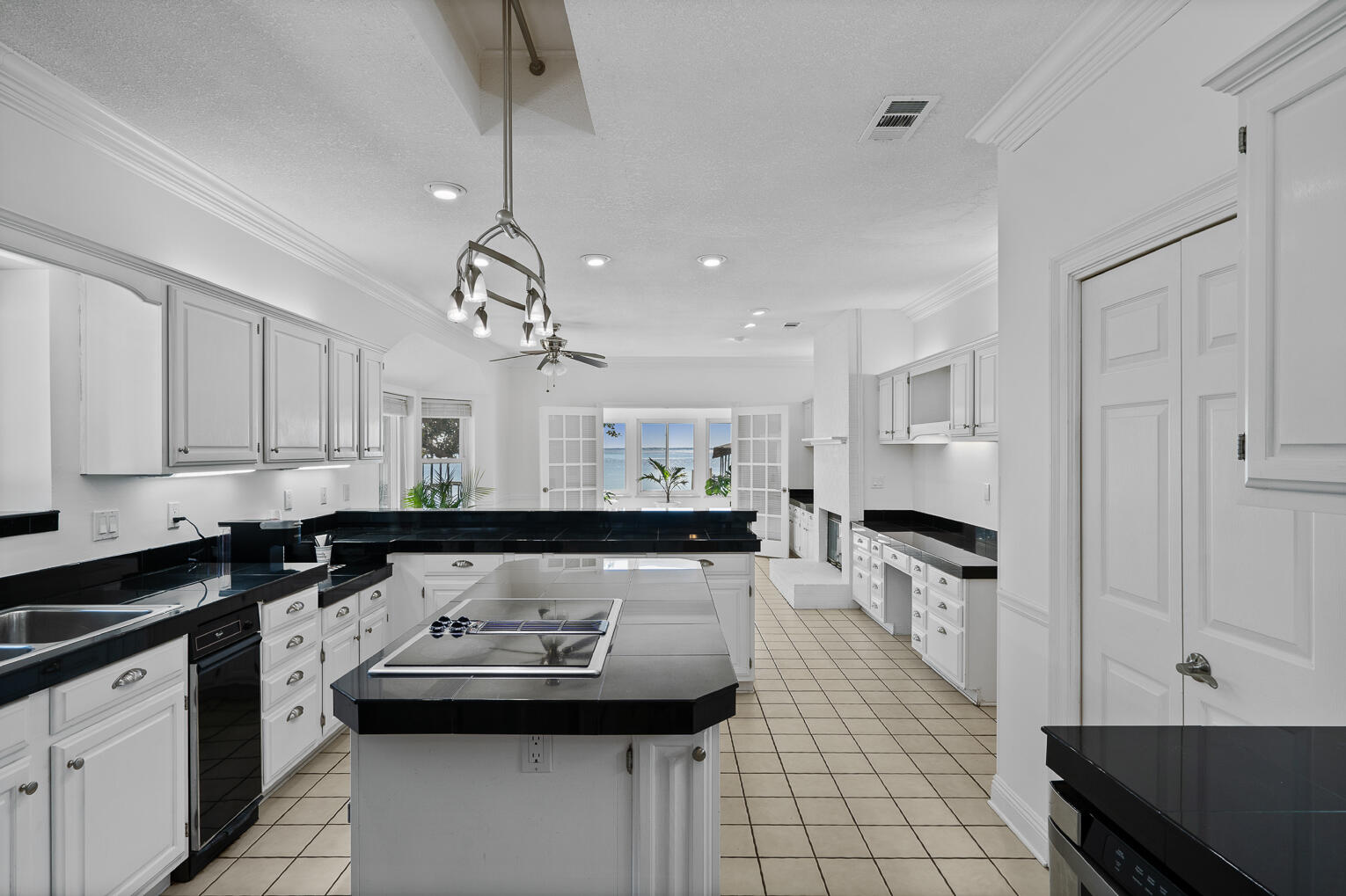 INDIAN BAY - Residential