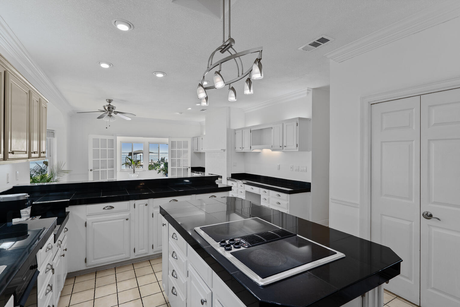 INDIAN BAY - Residential