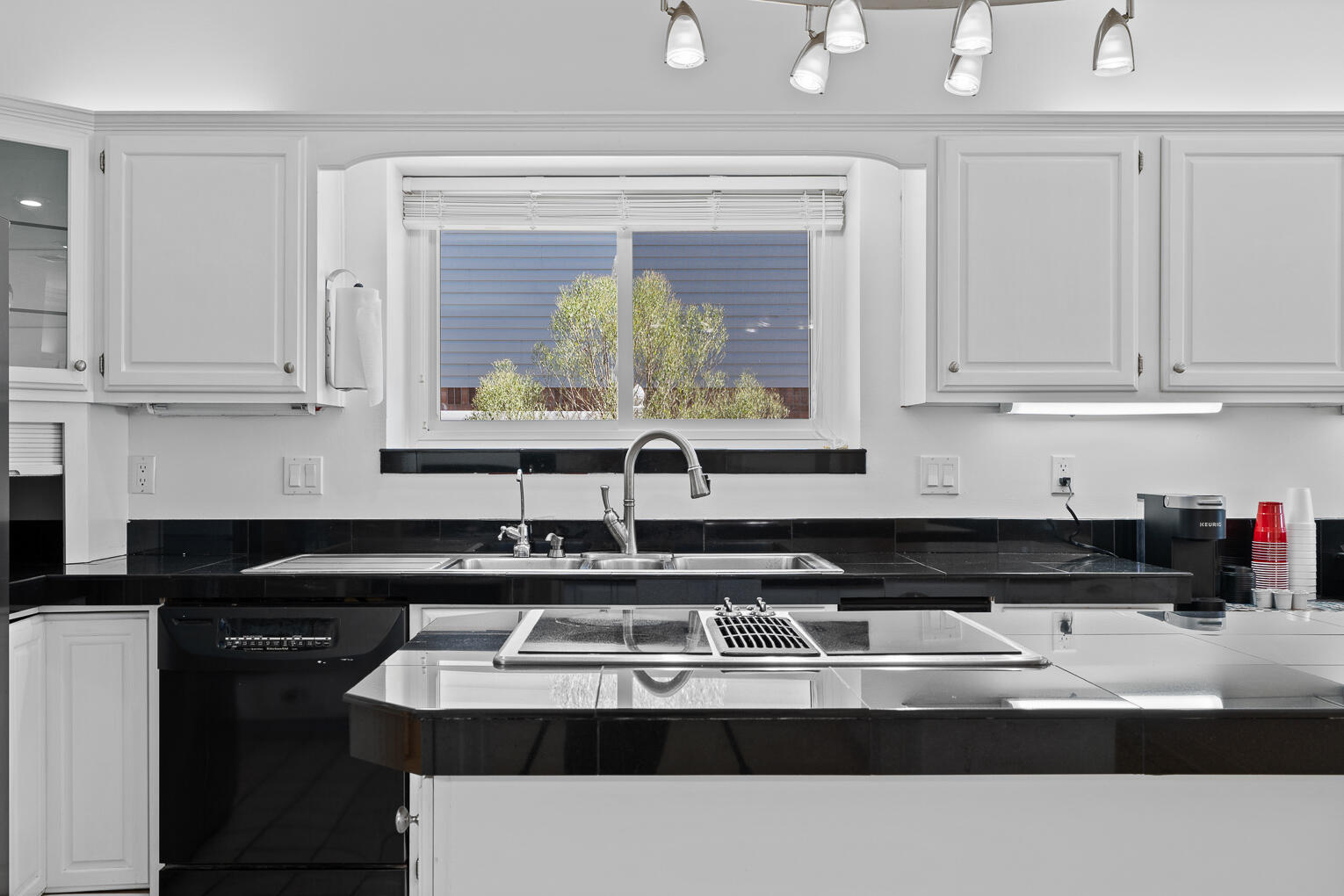 INDIAN BAY - Residential