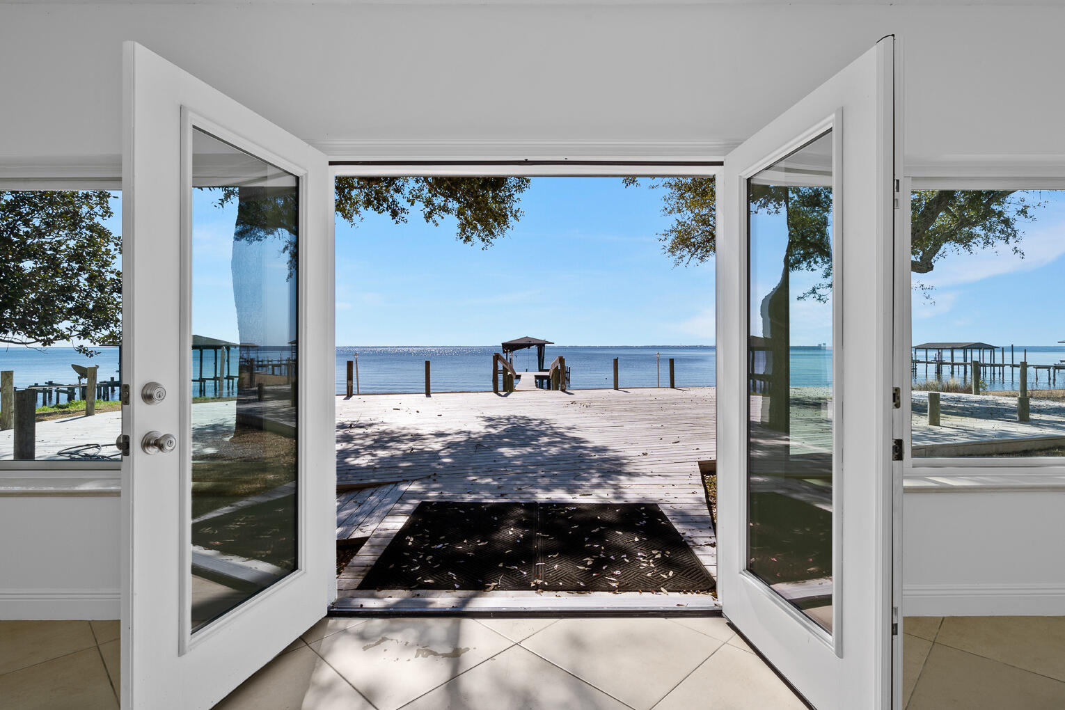 INDIAN BAY - Residential