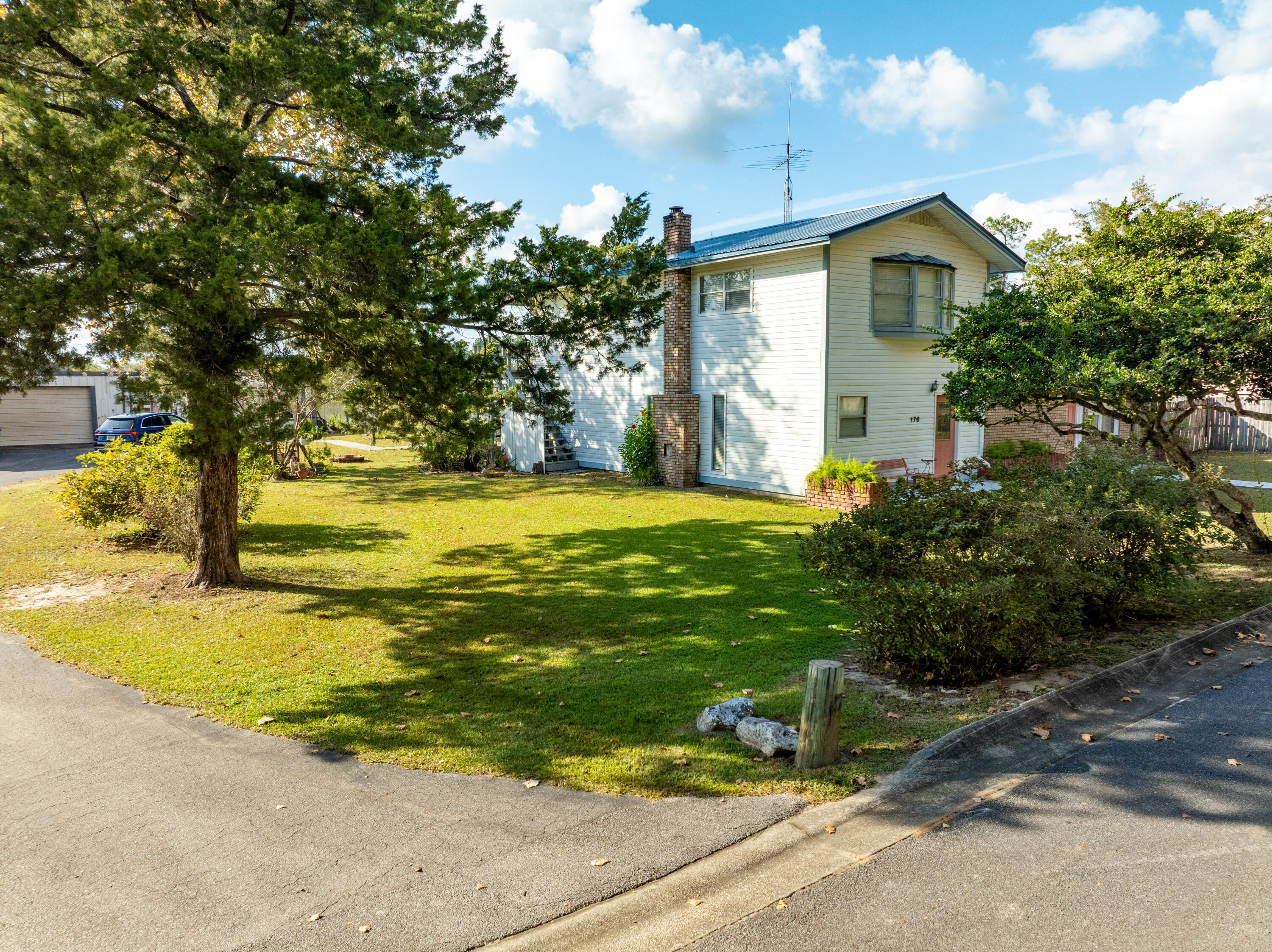 LAFAYETTE HEIGHTS - Land