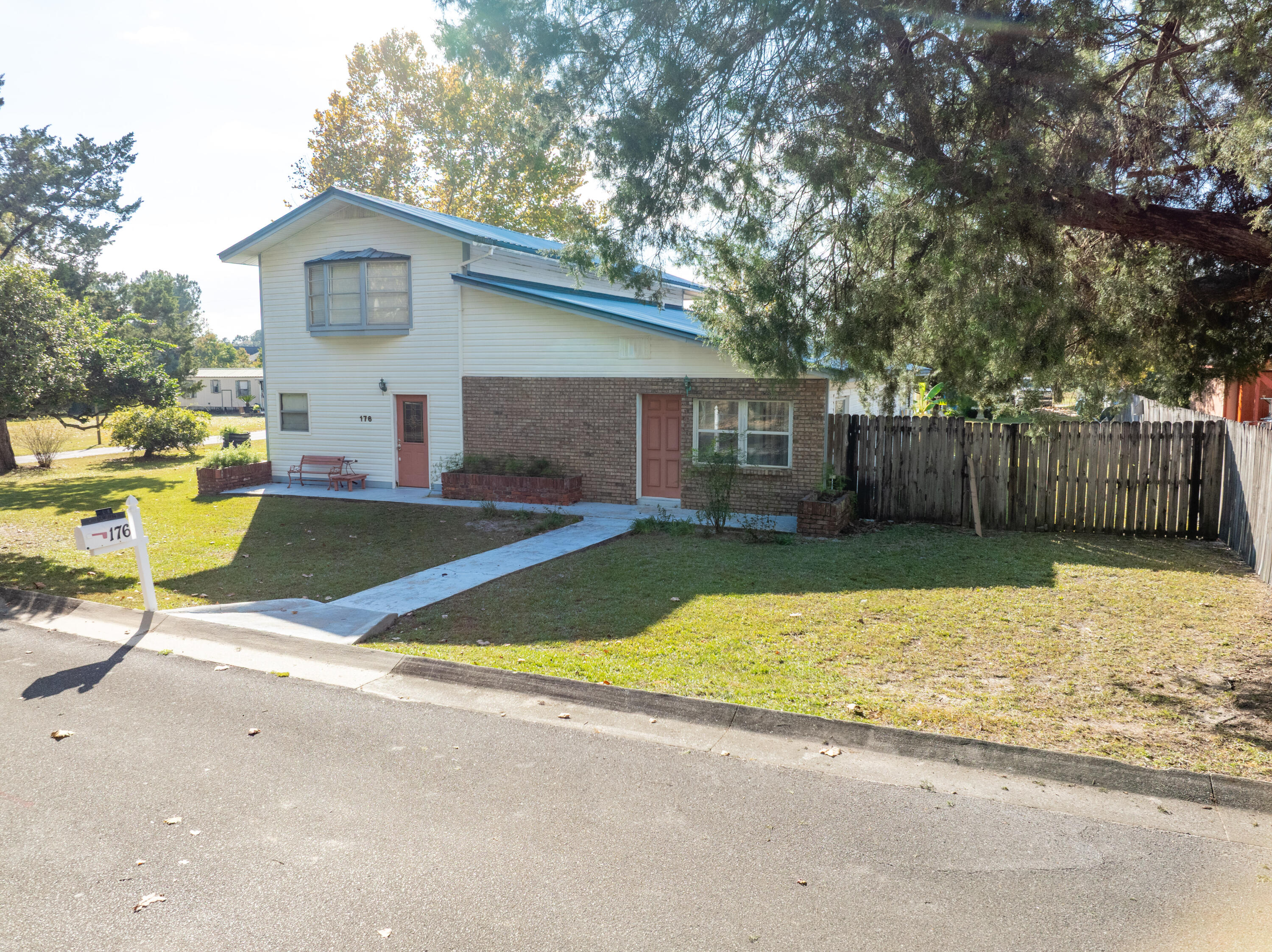 LAFAYETTE HEIGHTS - Land