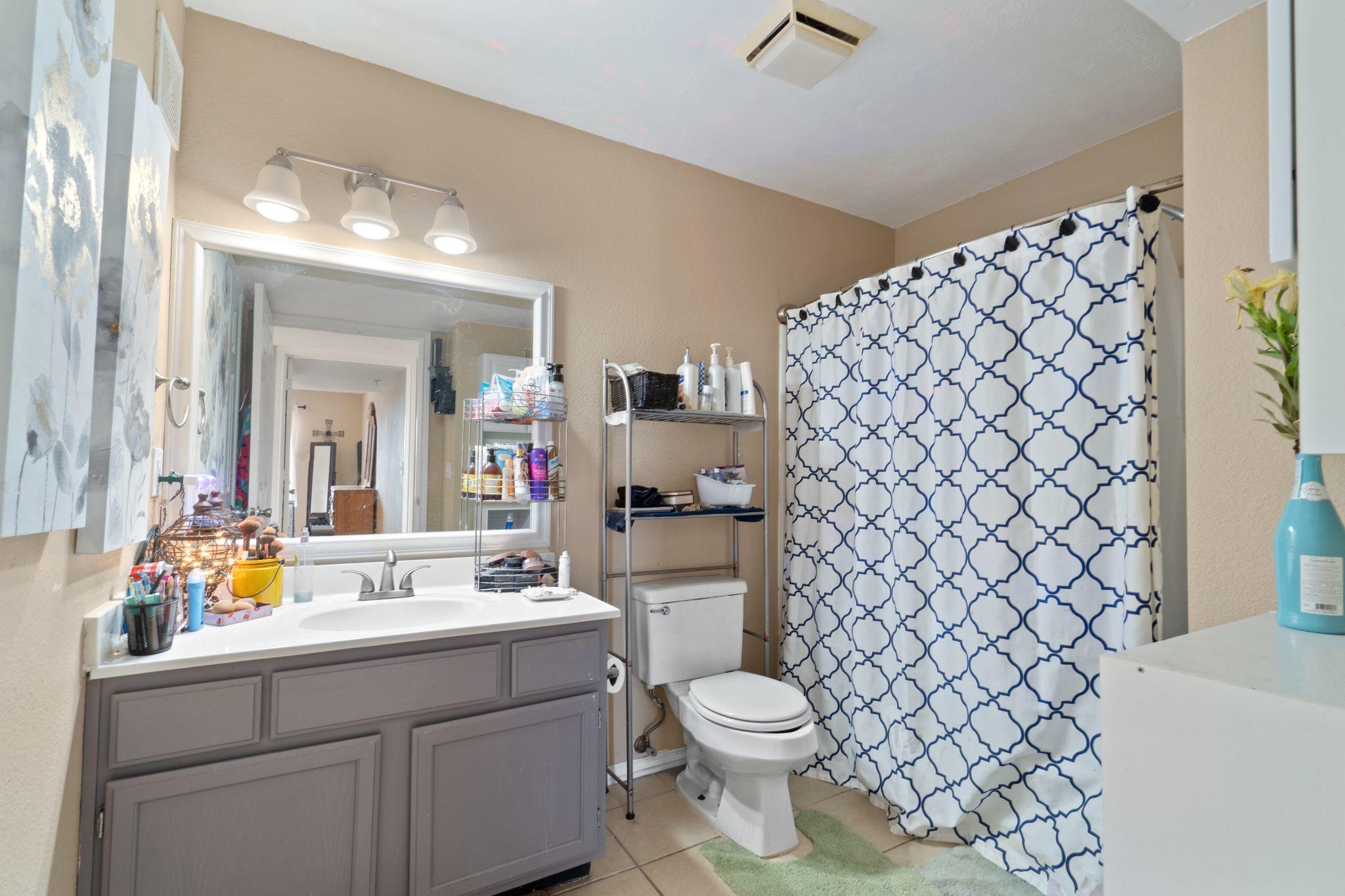 INDIAN LAKE - Residential