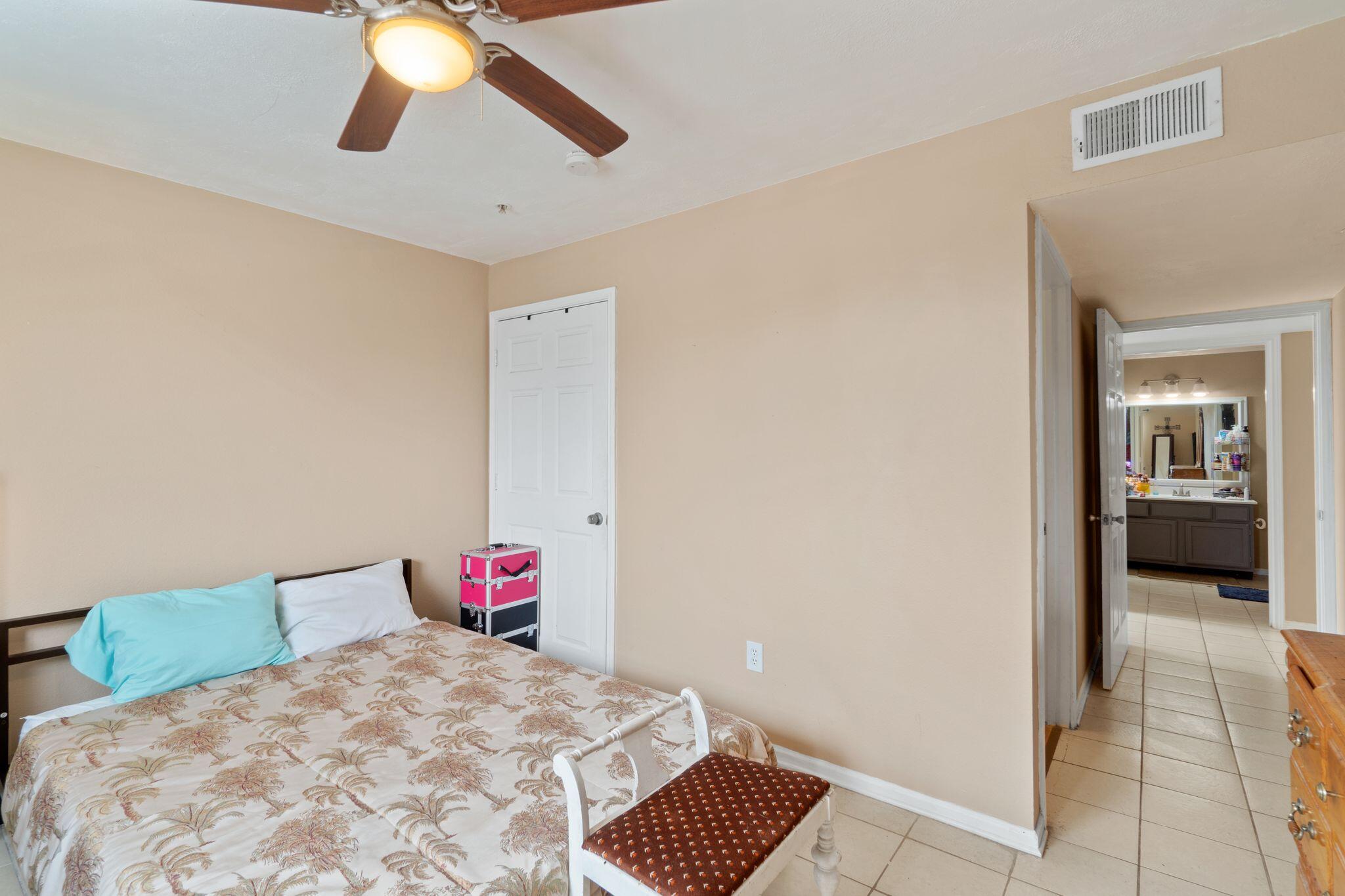 INDIAN LAKE - Residential