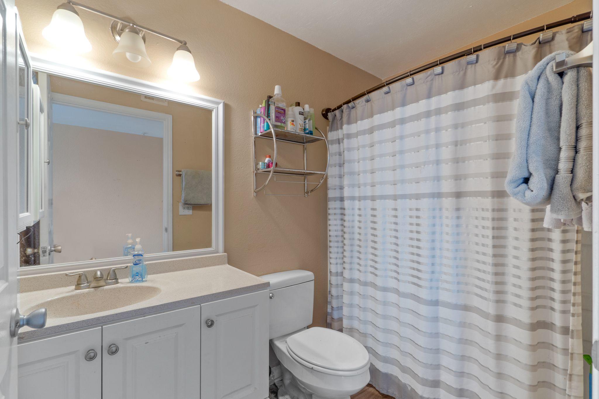 INDIAN LAKE - Residential