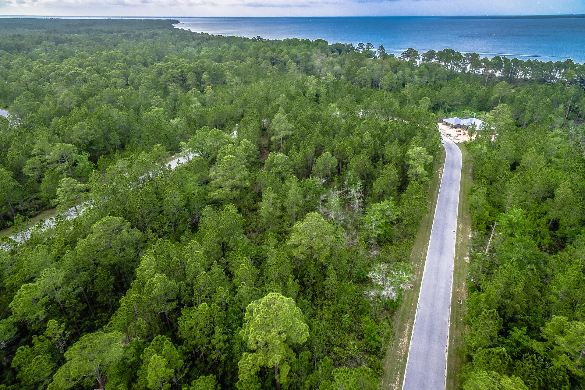 SECLUSION BAY - Land