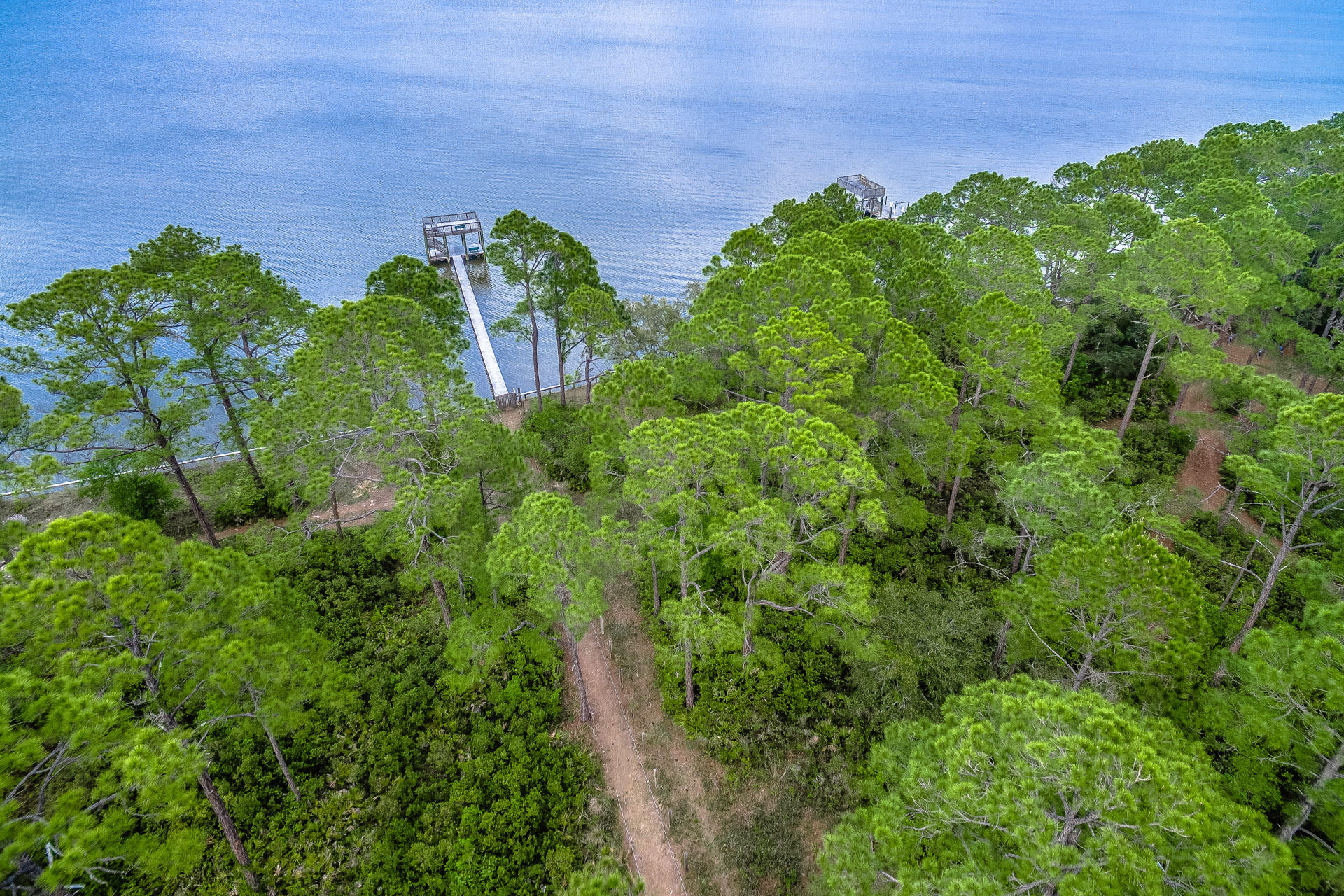 SECLUSION BAY - Land