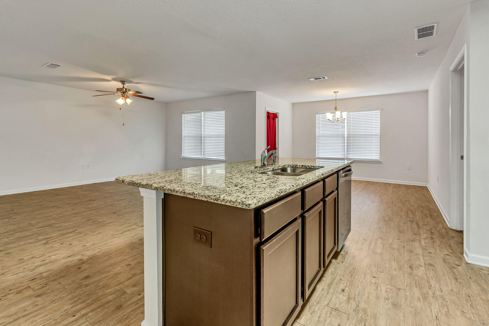 REDSTONE COMMONS - Residential Lease