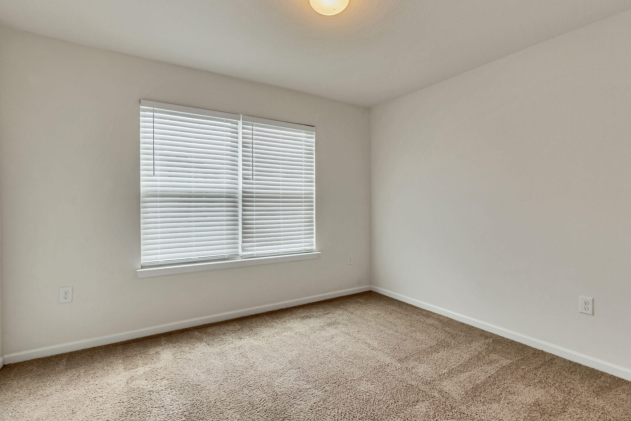 REDSTONE COMMONS - Residential Lease