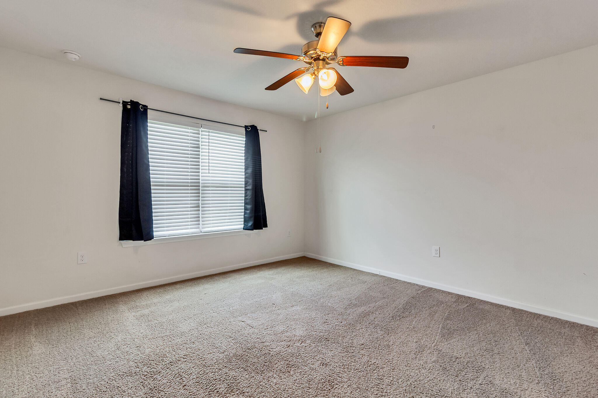 REDSTONE COMMONS - Residential Lease