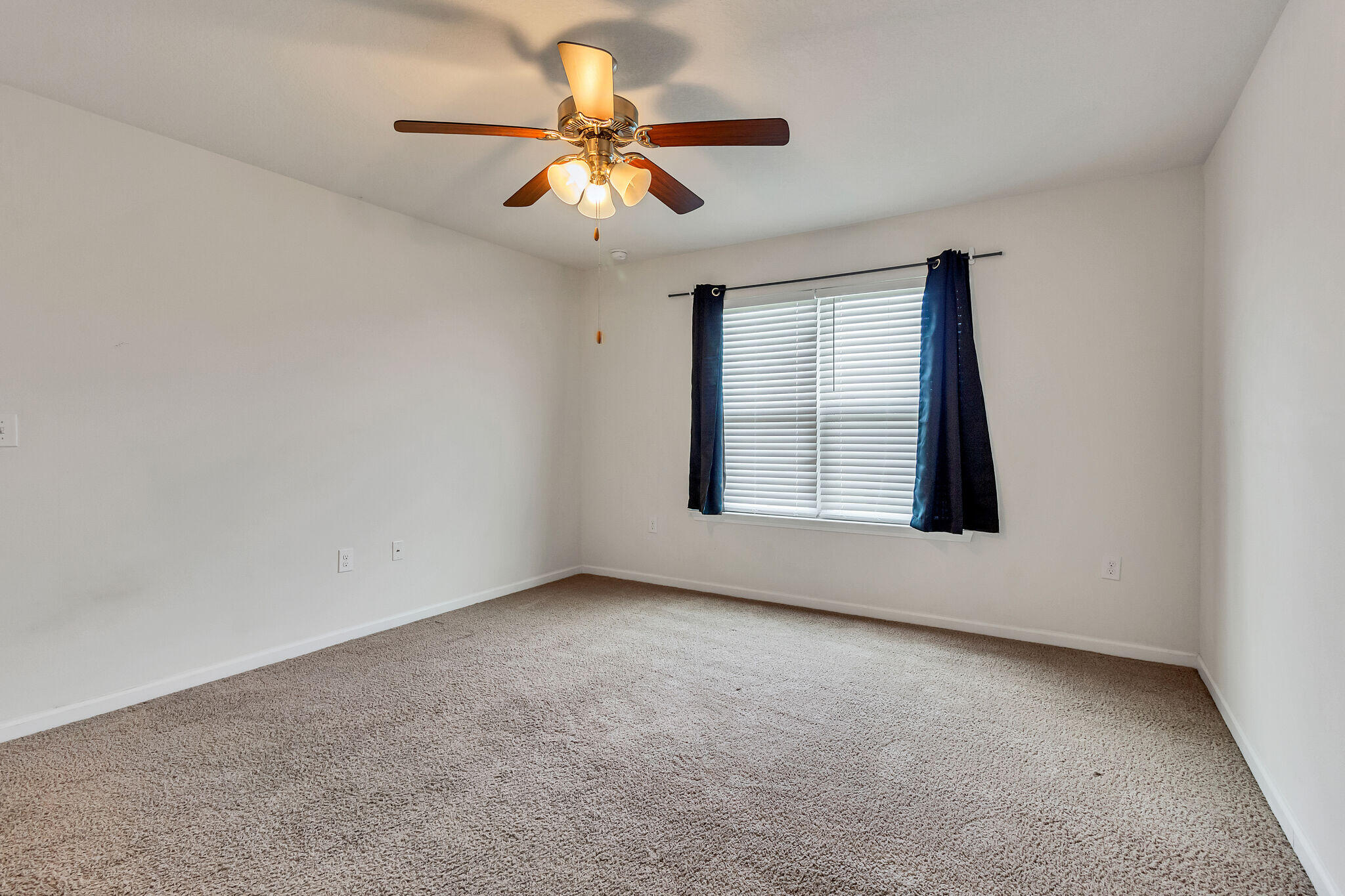 REDSTONE COMMONS - Residential Lease