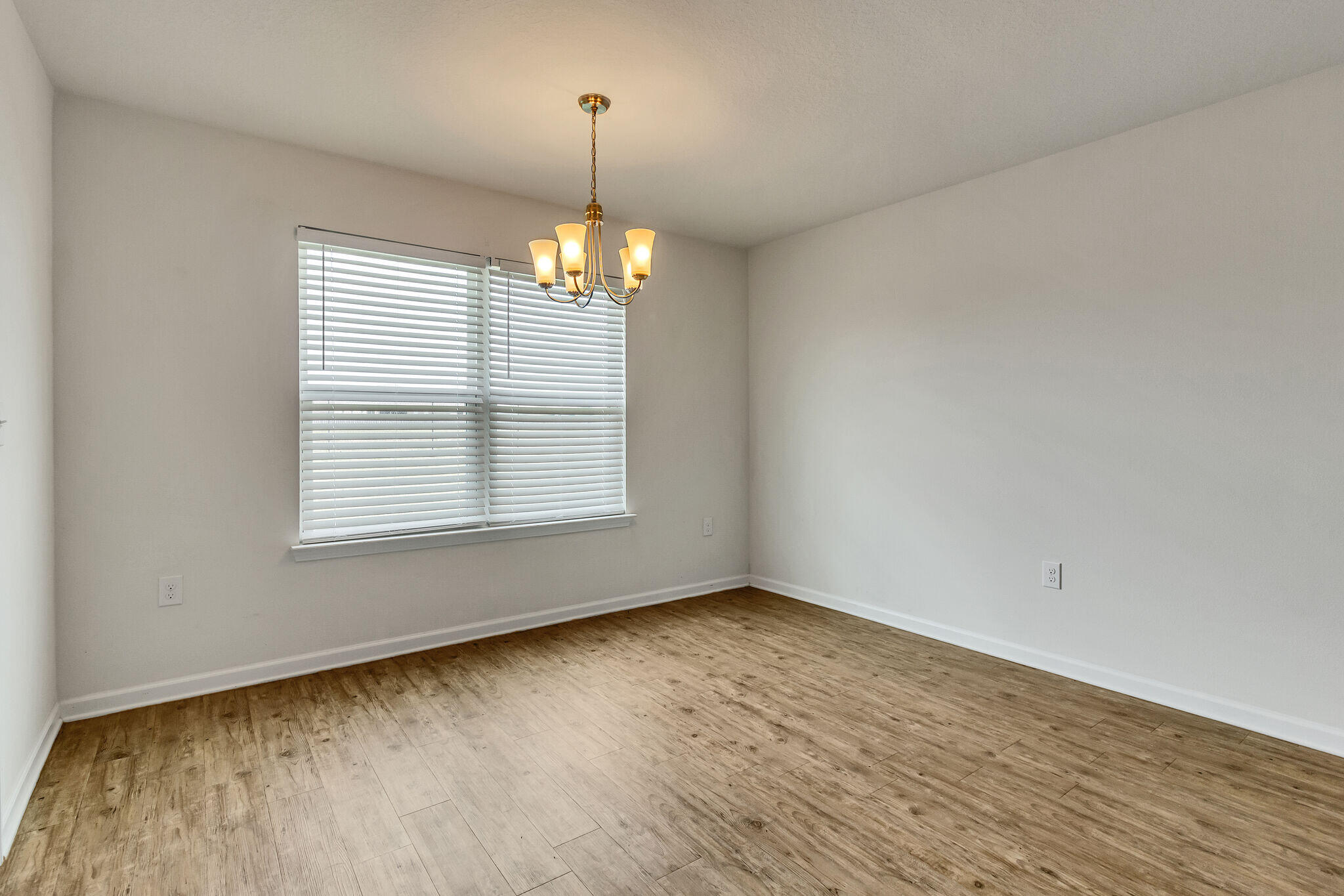 REDSTONE COMMONS - Residential Lease