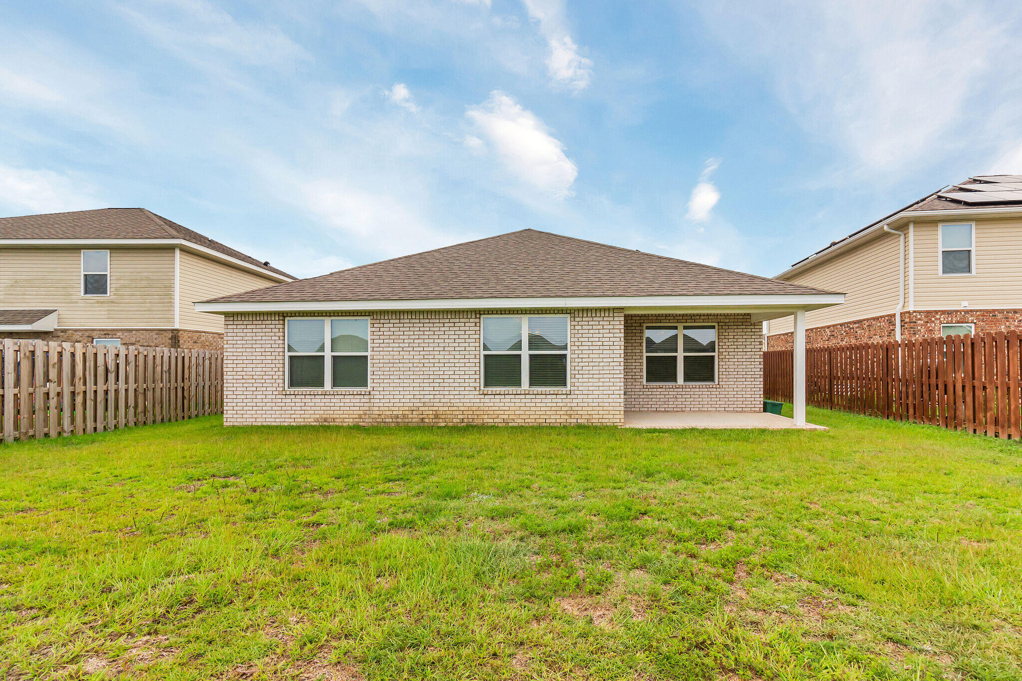 REDSTONE COMMONS - Residential Lease