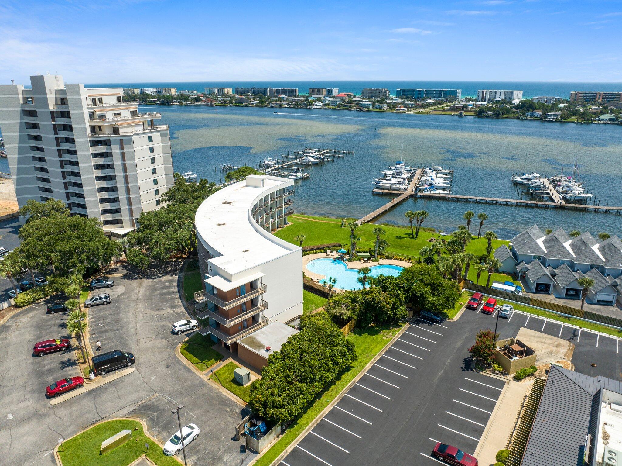 PIRATES BAY PH 1 - Residential