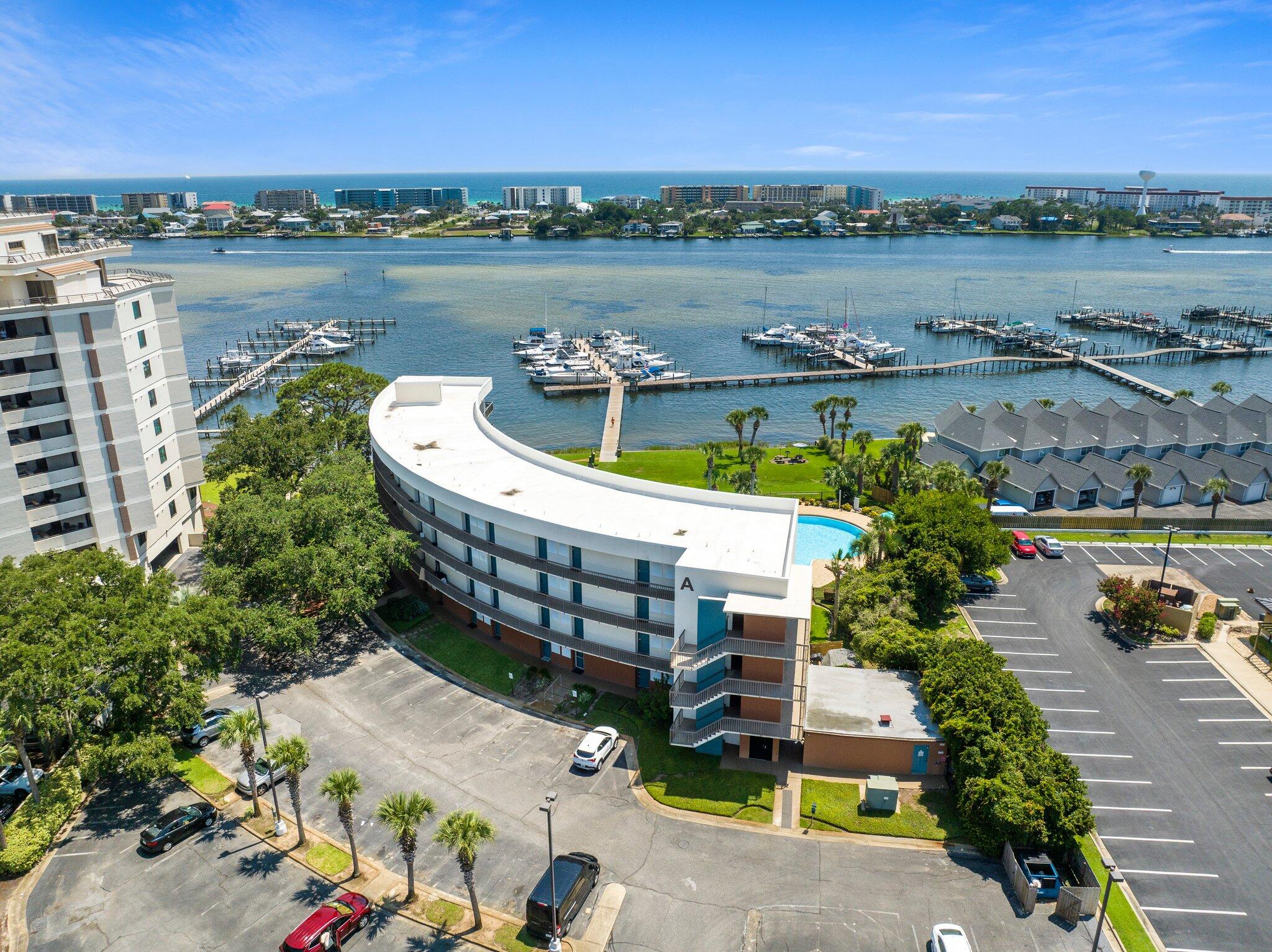 PIRATES BAY PH 1 - Residential