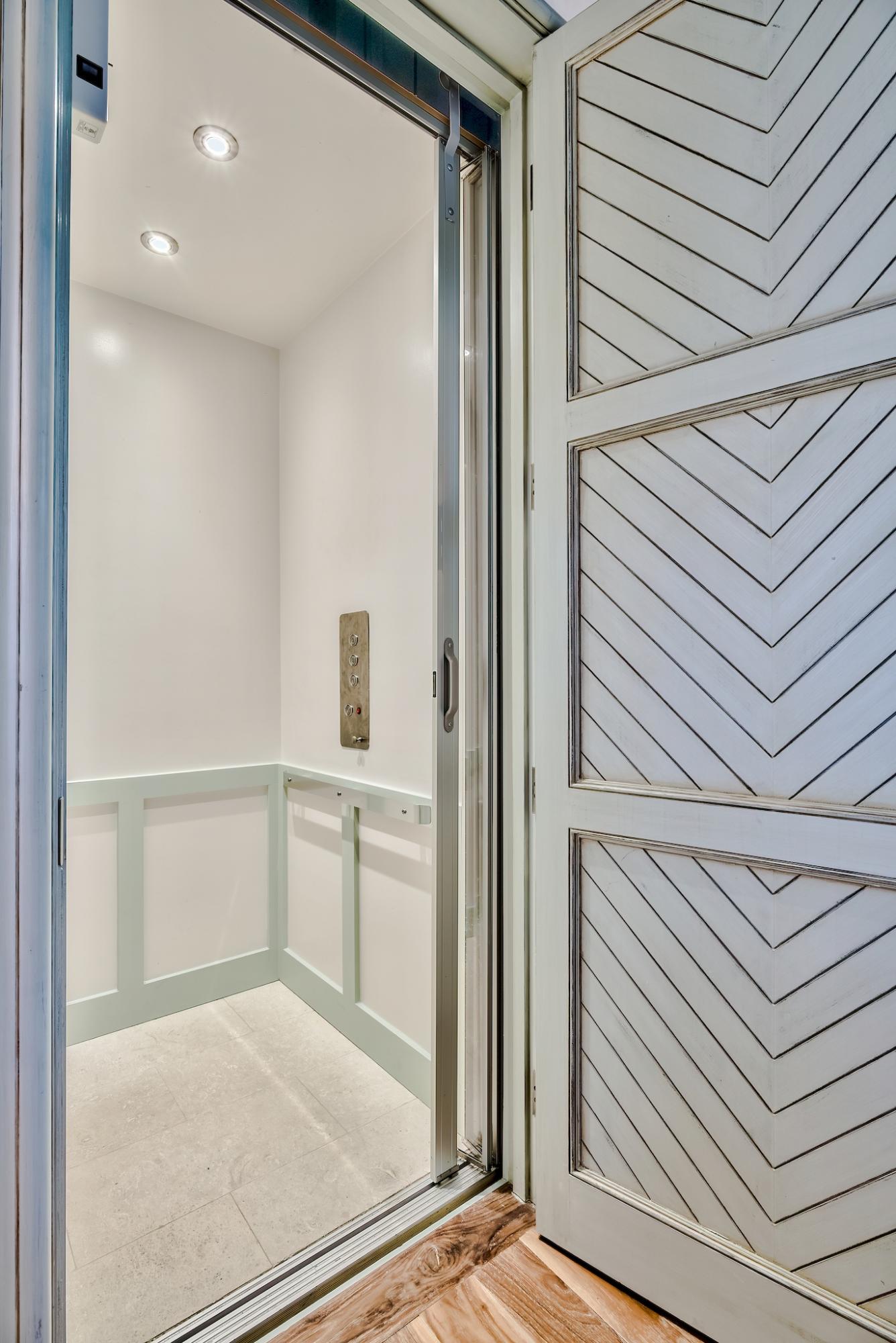 ALYS BEACH - Residential