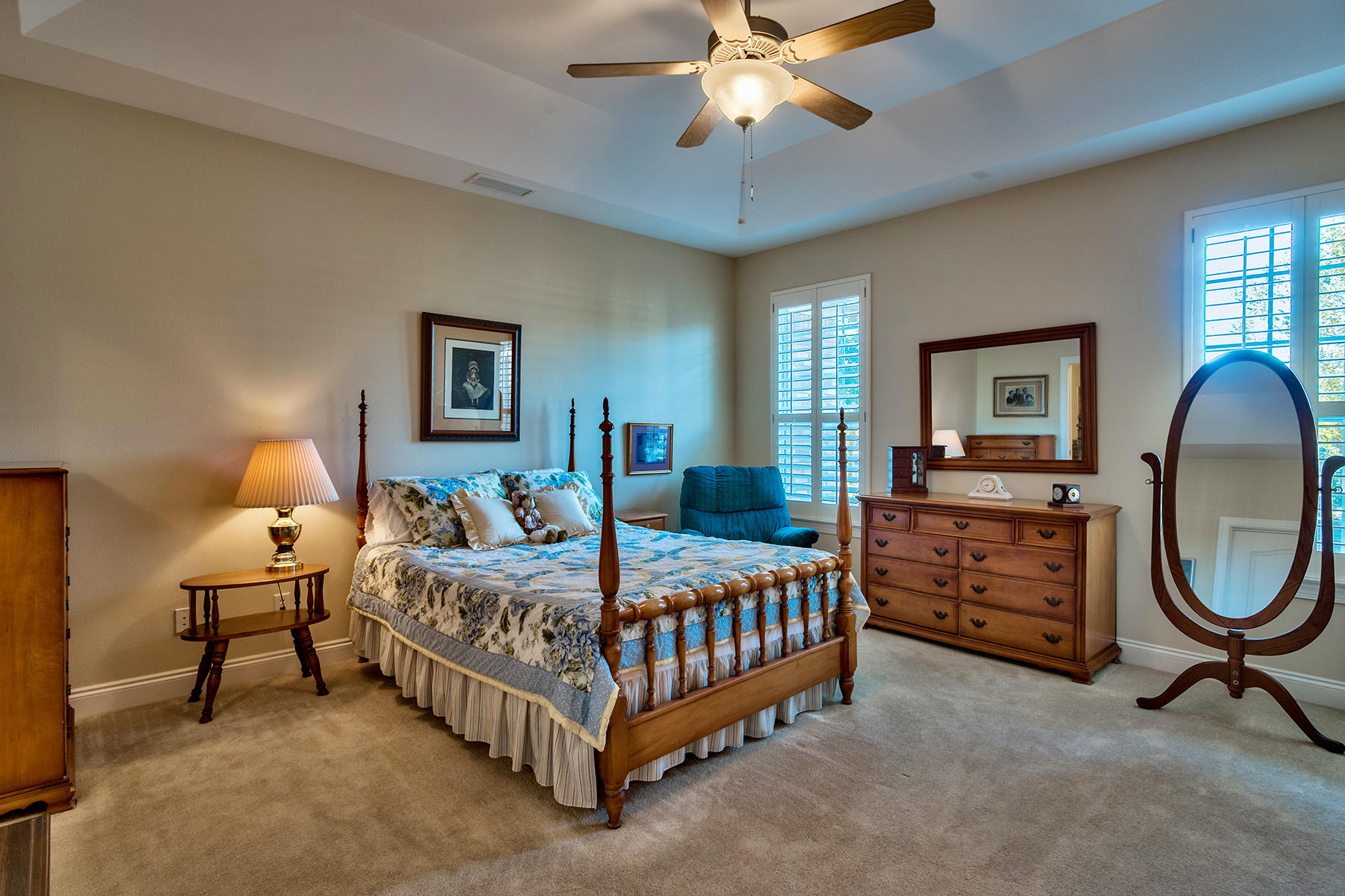 DIAMOND LAKES - Residential