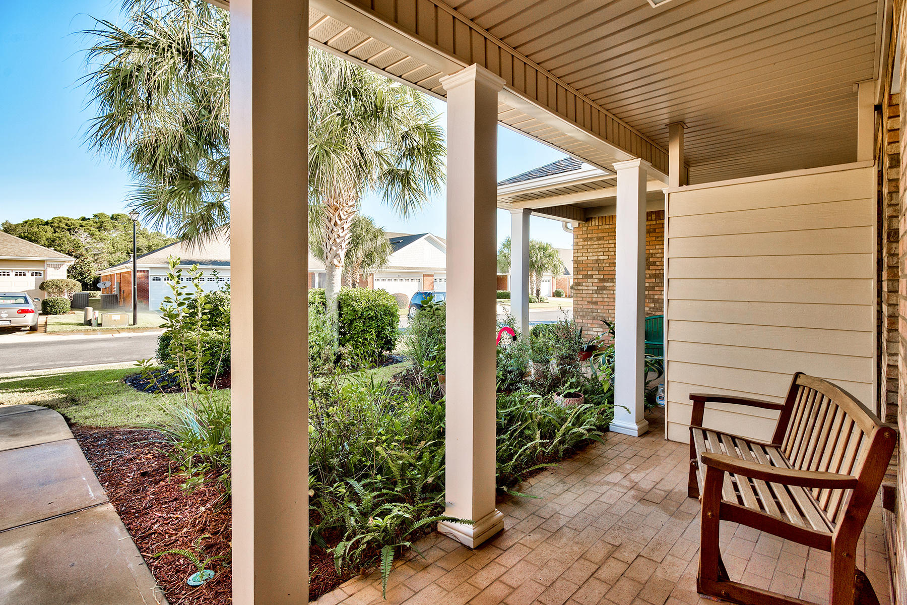 DIAMOND LAKES - Residential