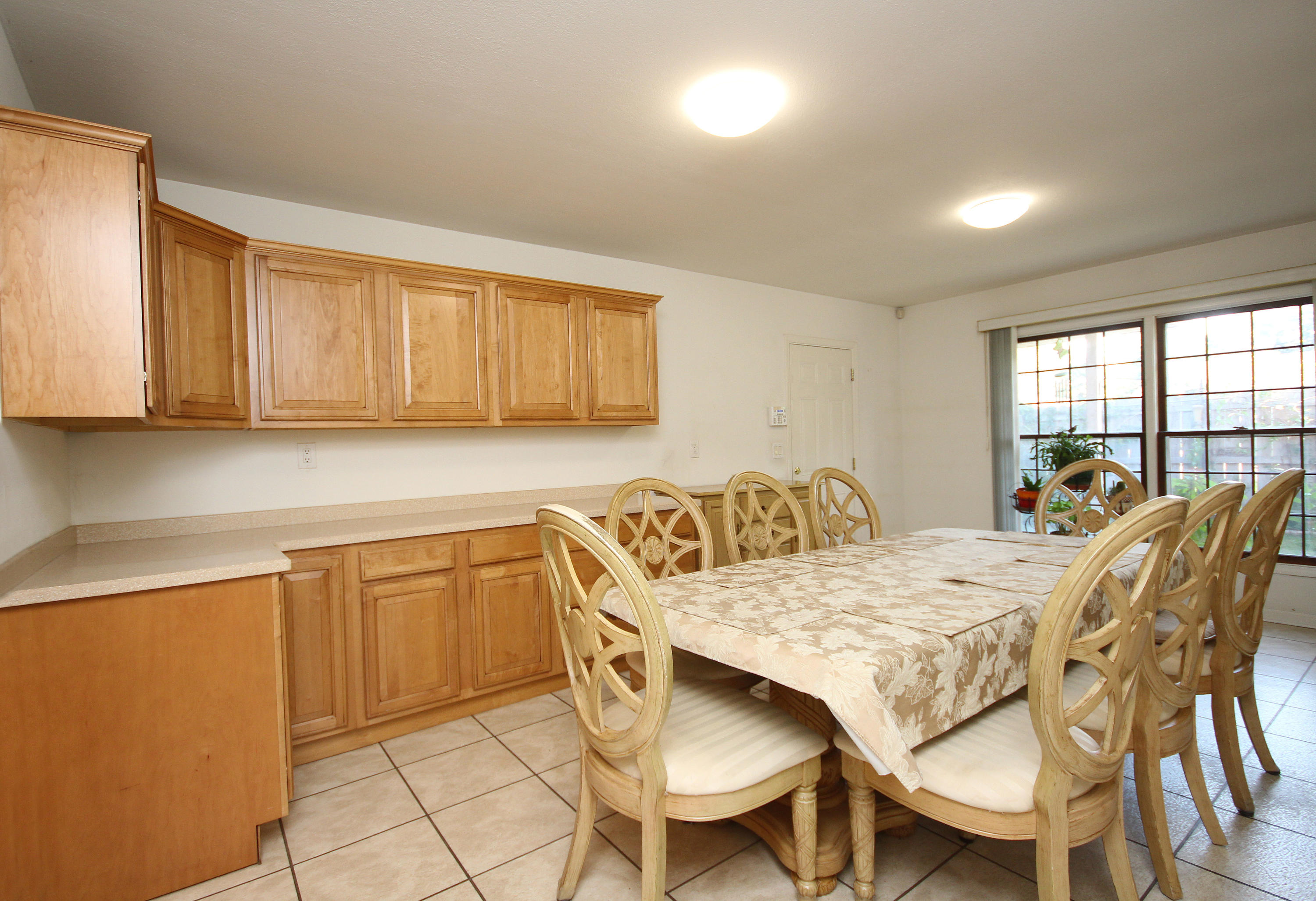 SUNSET BEACH S/D W1/2 OF LOTS 1-3 BLK F - Residential