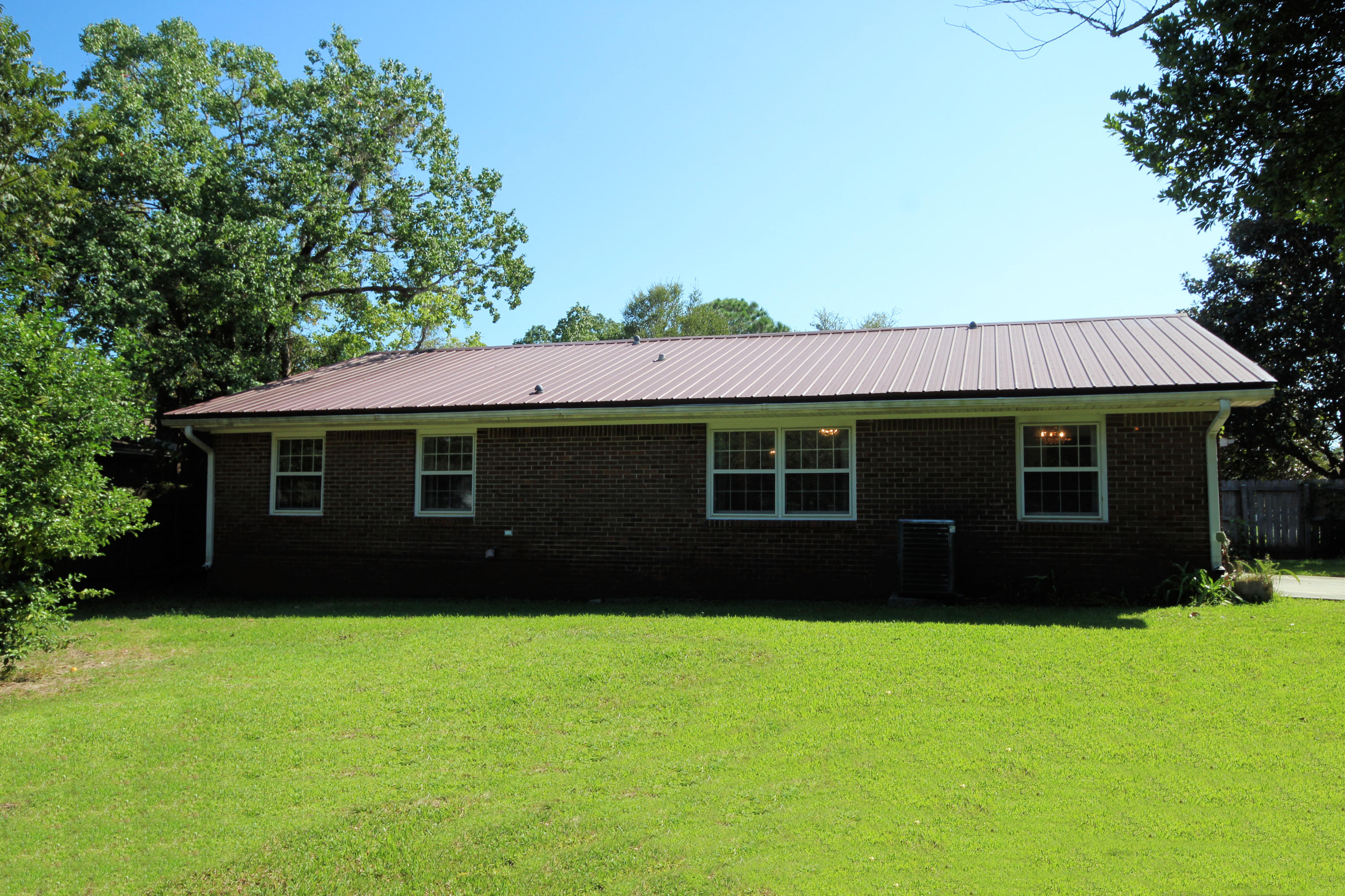 SUNSET BEACH S/D W1/2 OF LOTS 1-3 BLK F - Residential