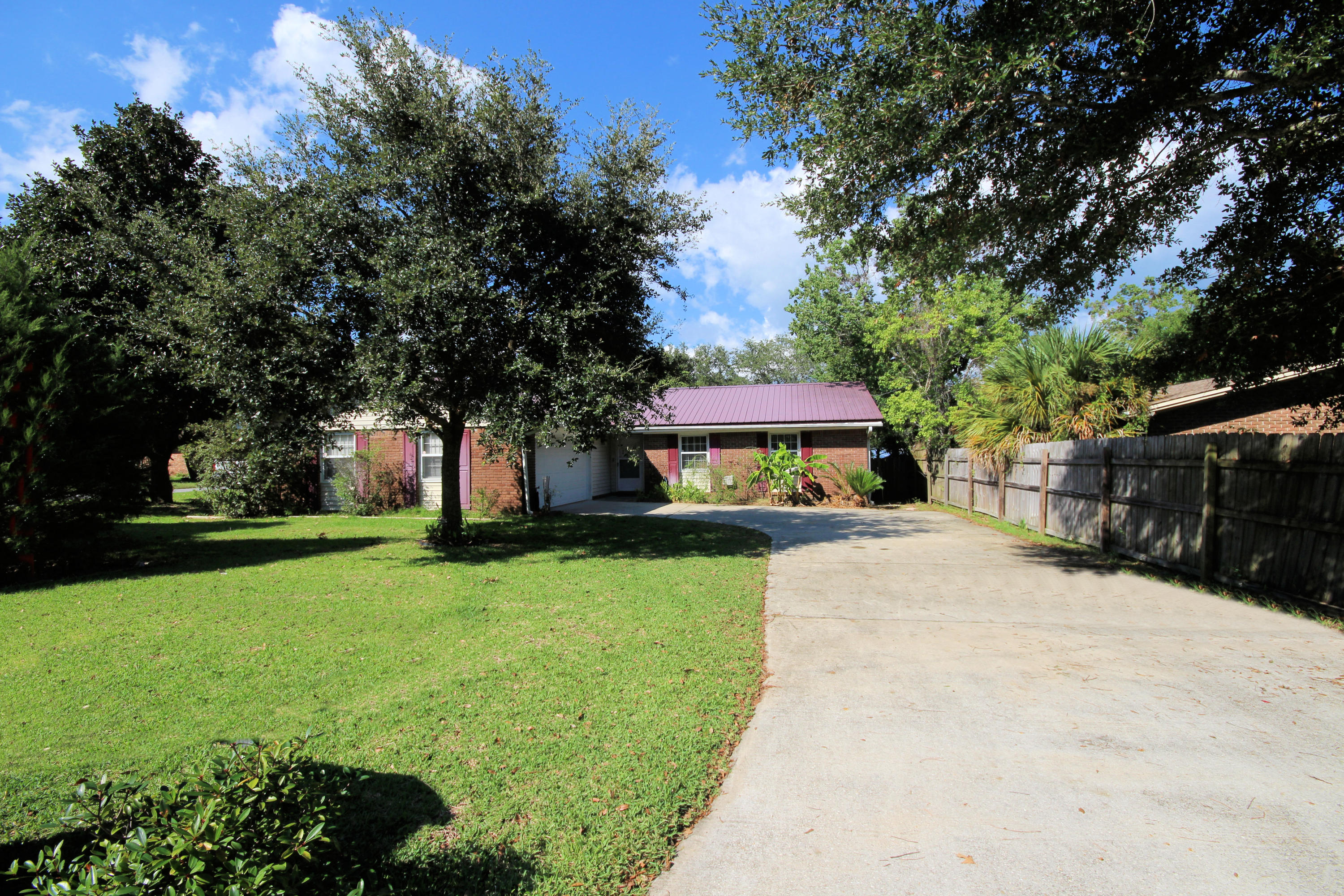 SUNSET BEACH S/D W1/2 OF LOTS 1-3 BLK F - Residential