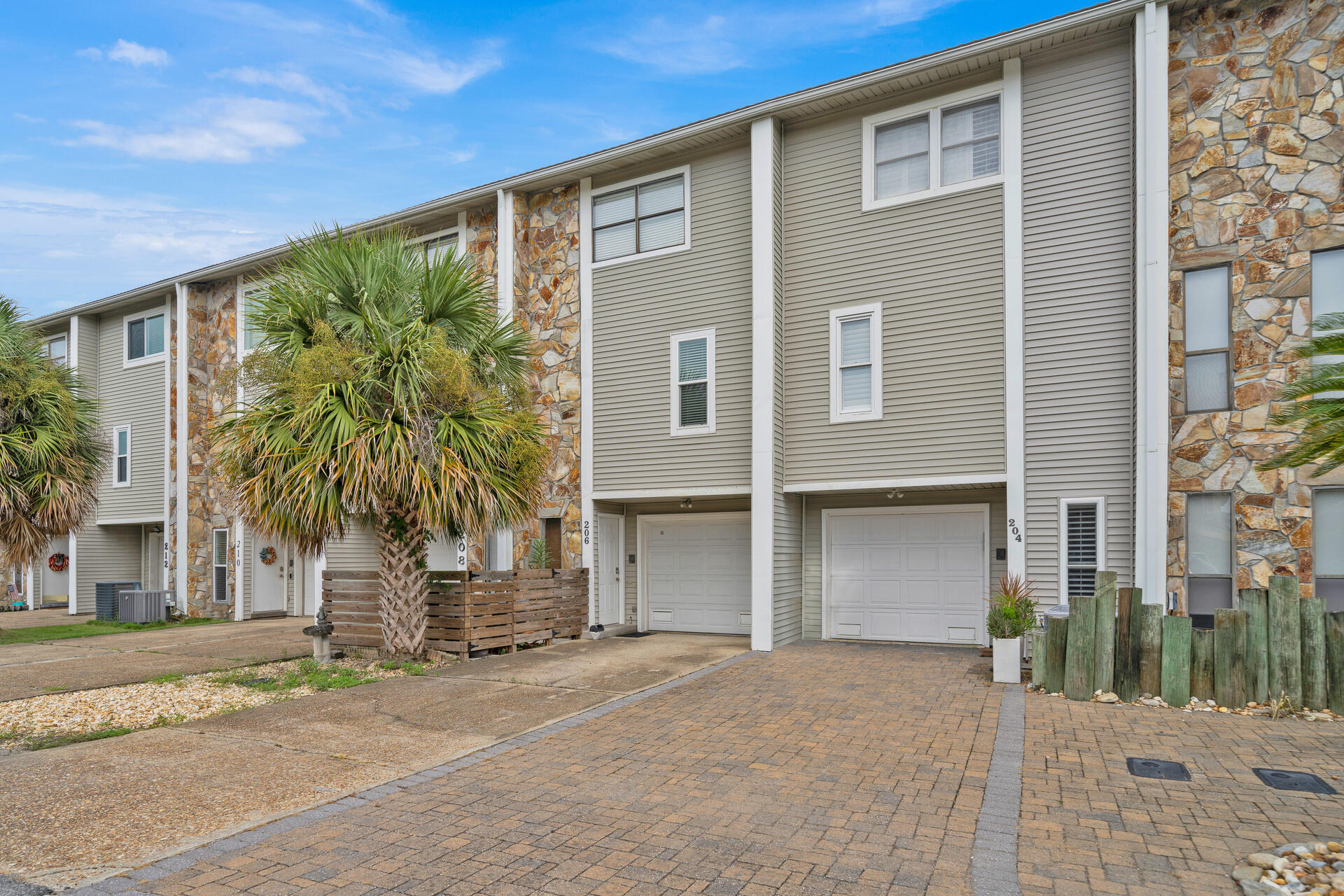 SNUG HARBOR - Residential Lease