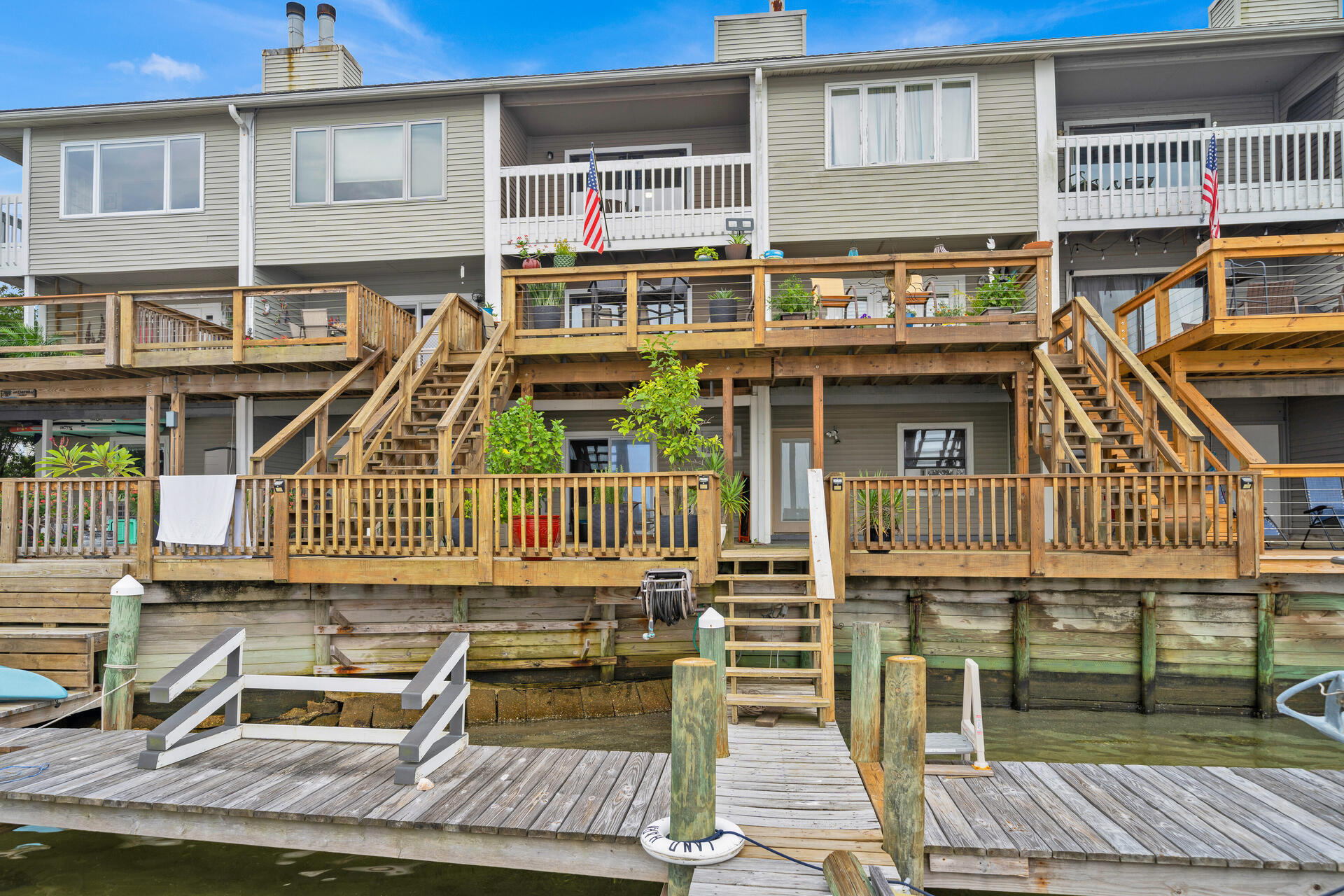 SNUG HARBOR - Residential Lease