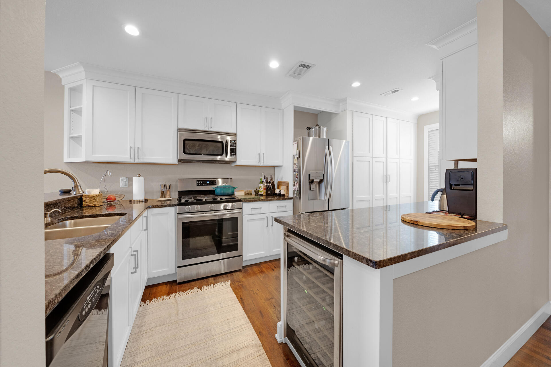 SNUG HARBOR - Residential Lease