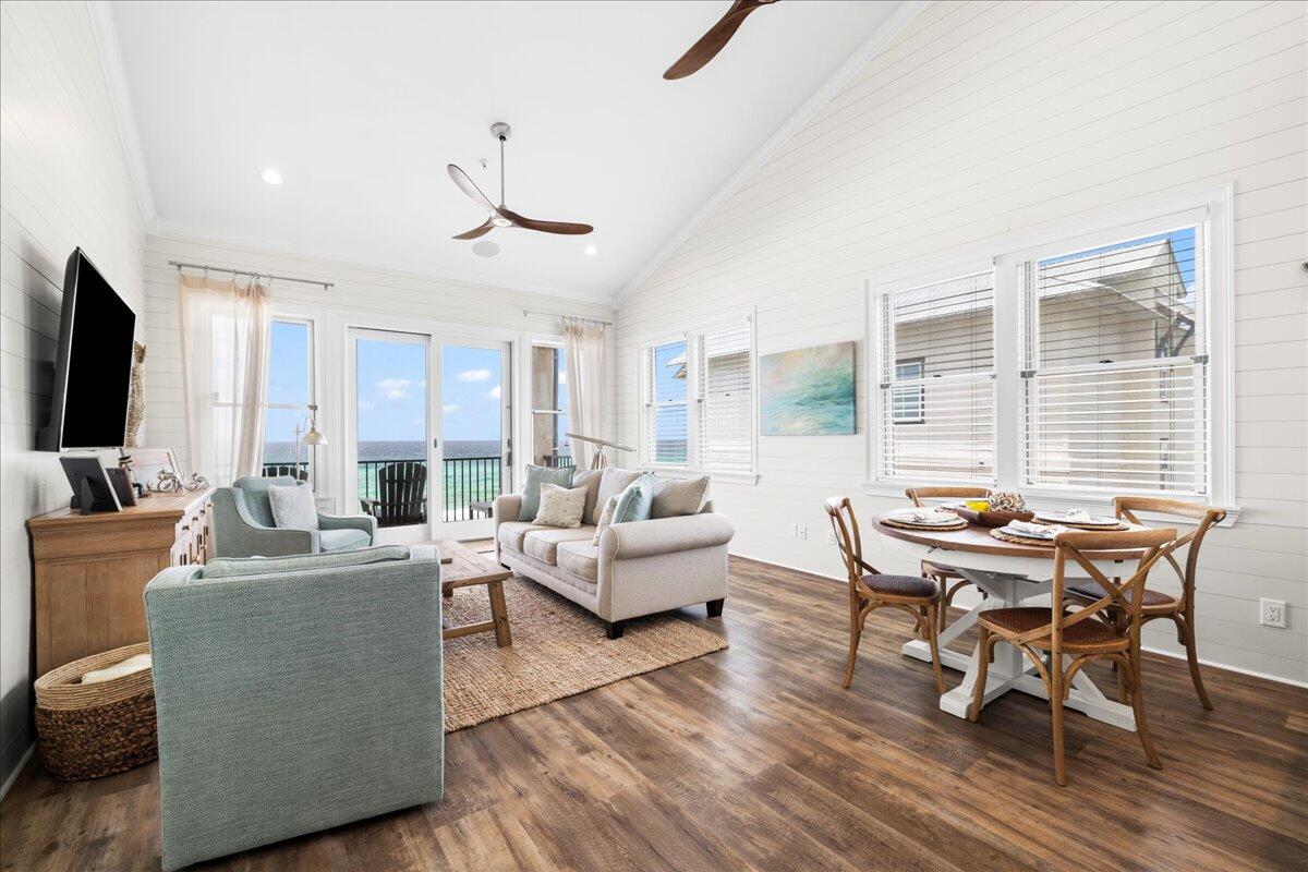 JOURNEYS END CONDO - Residential
