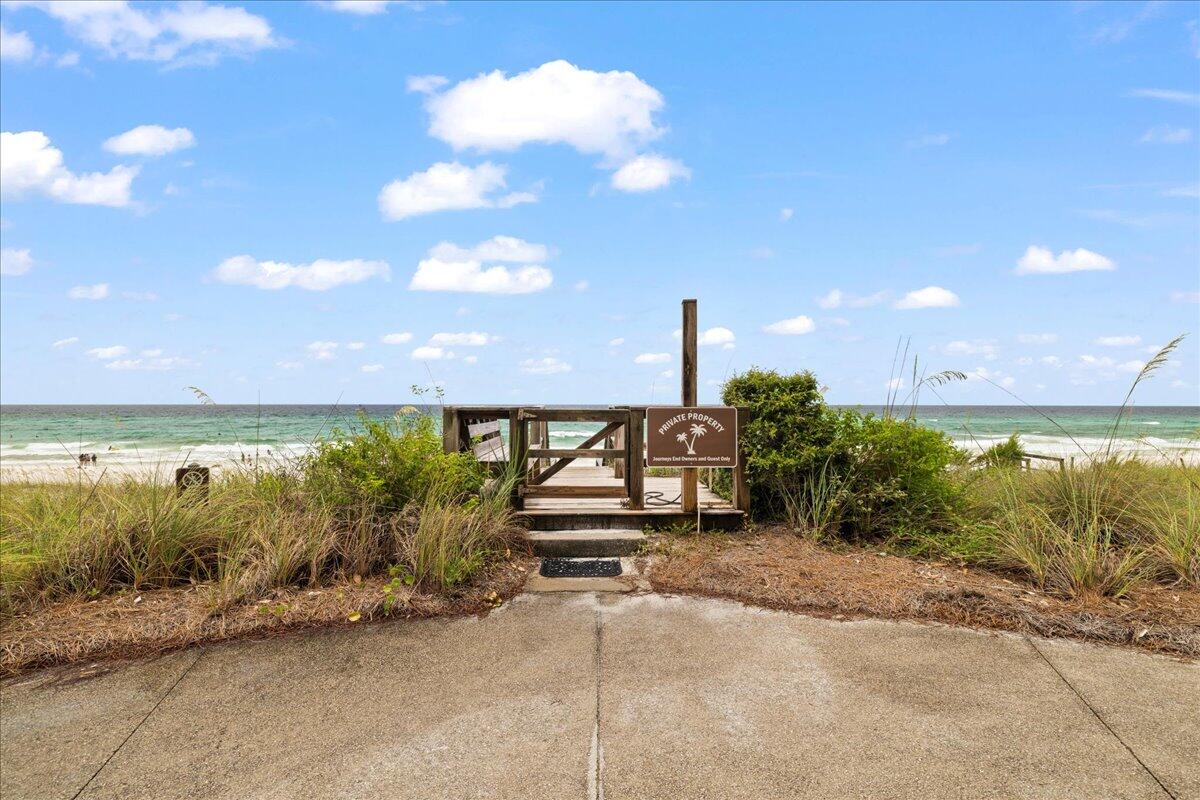 JOURNEYS END CONDO - Residential