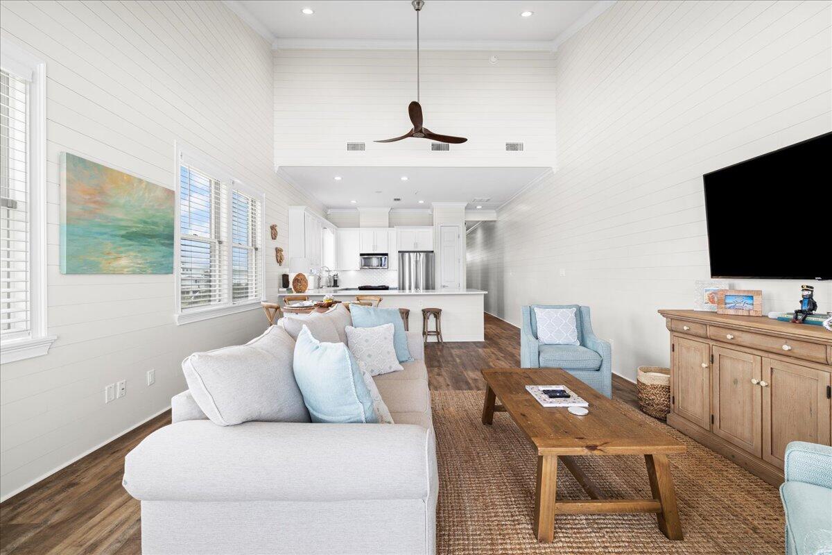 JOURNEYS END CONDO - Residential