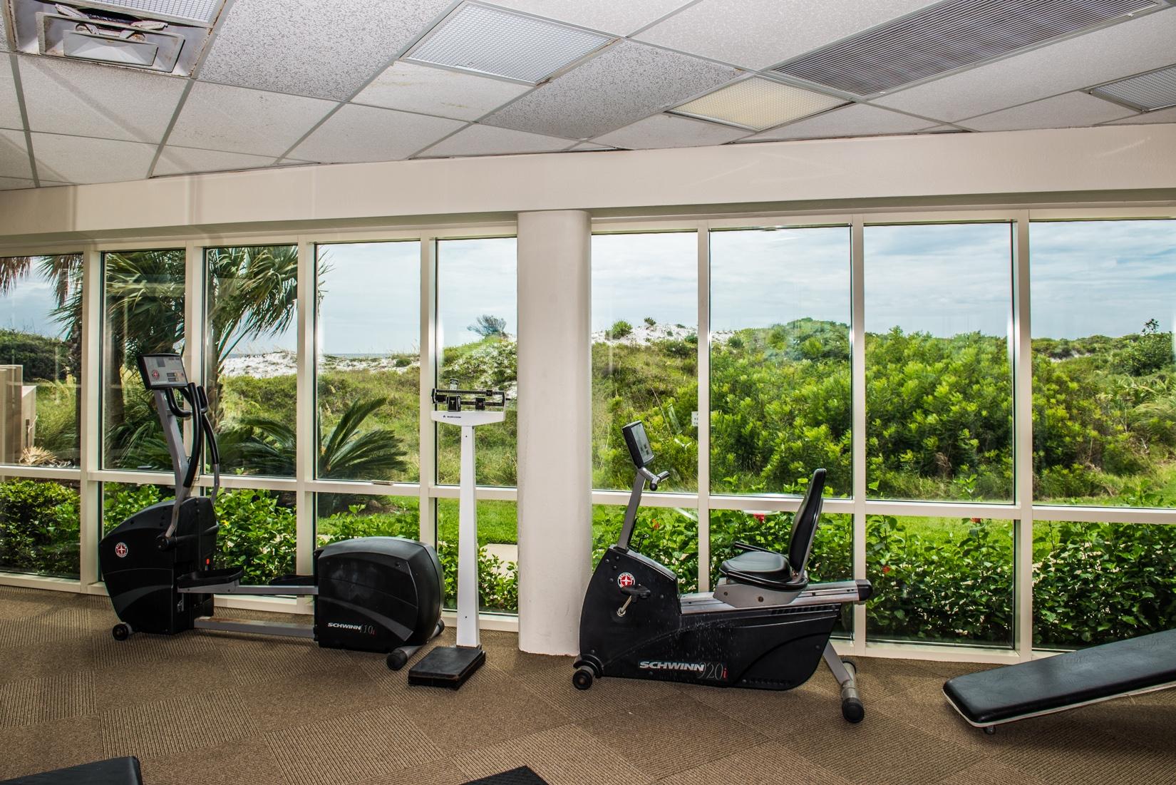 TOPS'L BEACH MANOR - Residential