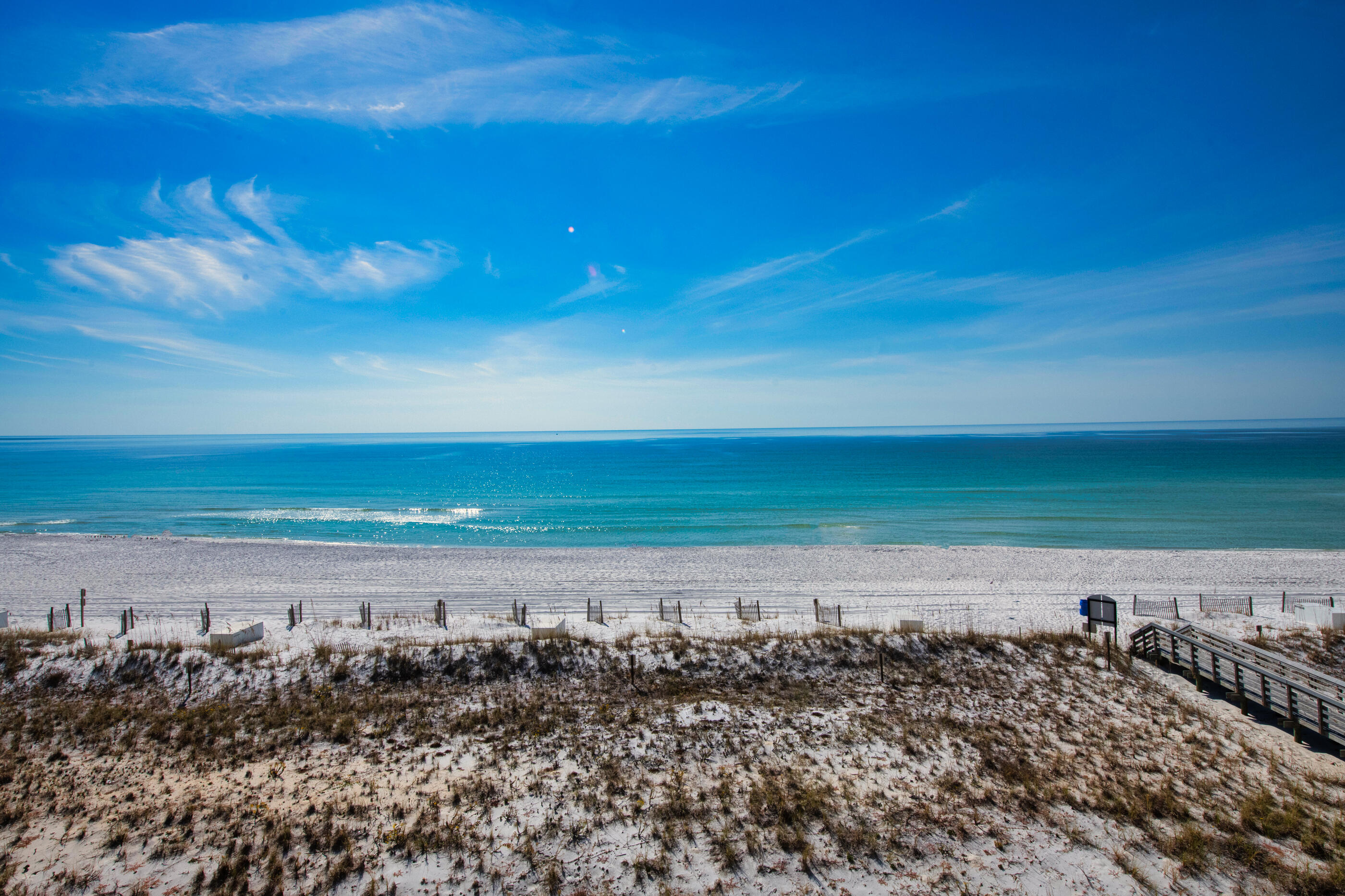 HOLIDAY SURF & RACQUET CLUB - Residential