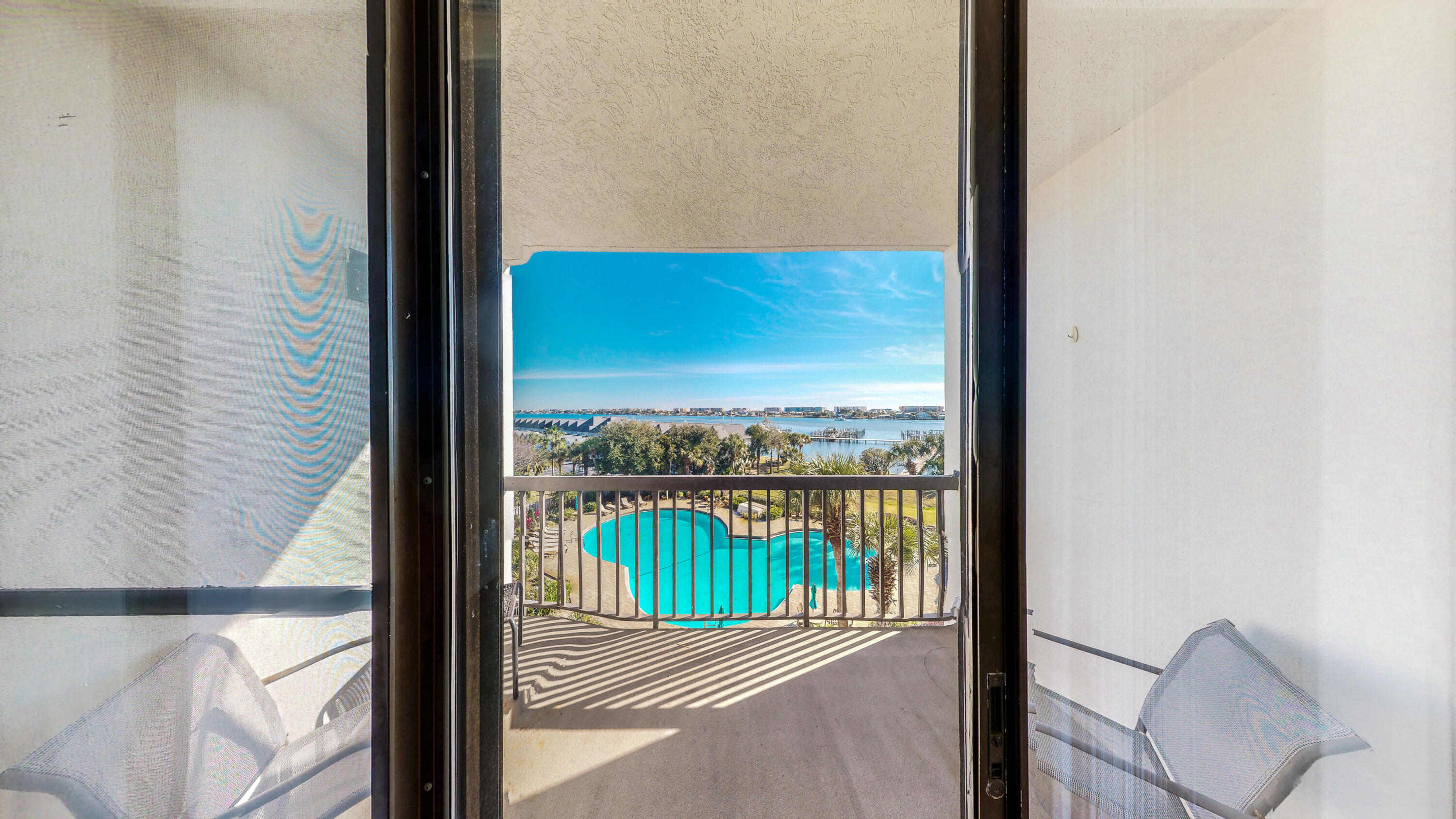 PIRATES BAY PH 1 - Residential