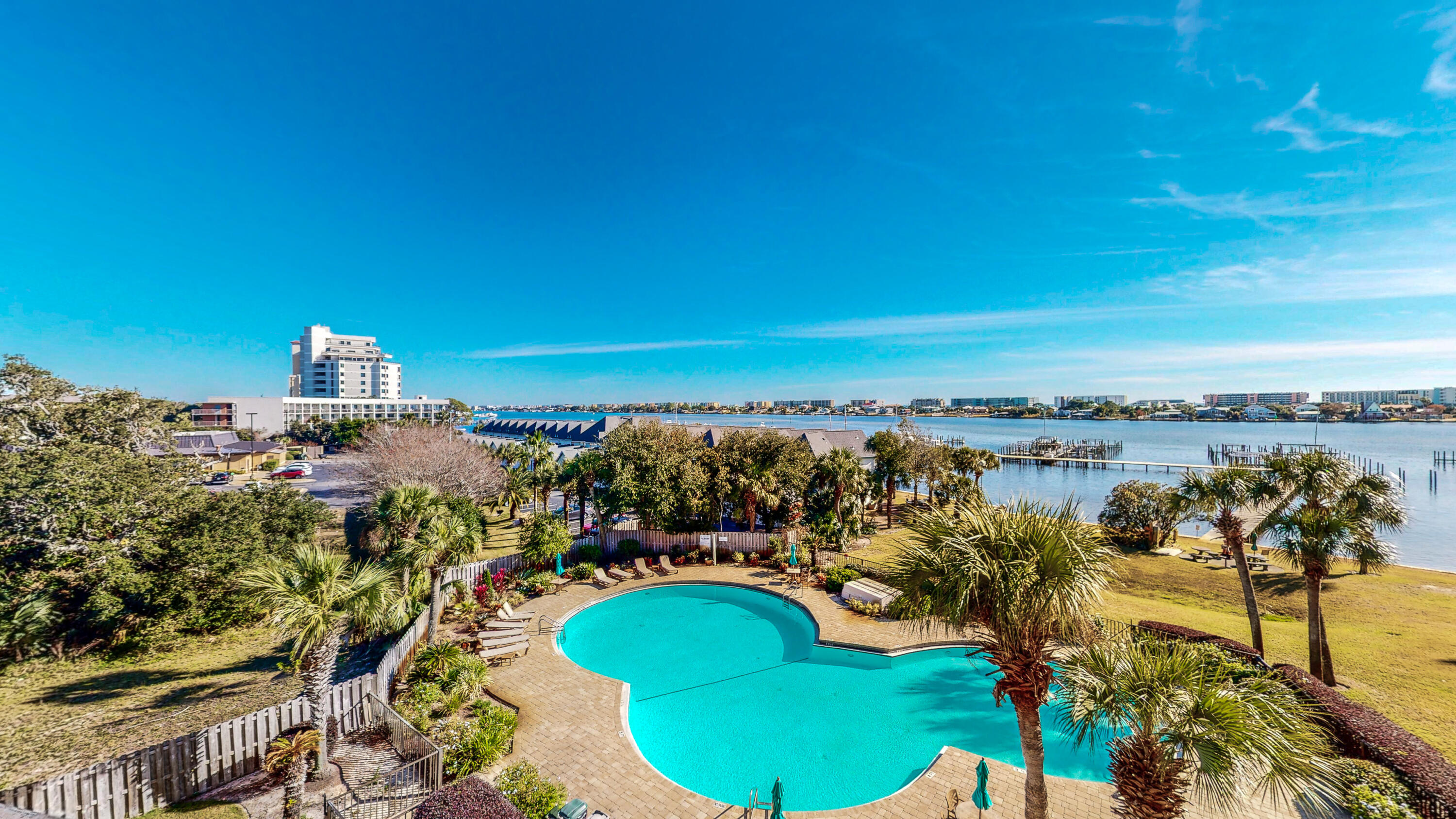 PIRATES BAY PH 1 - Residential