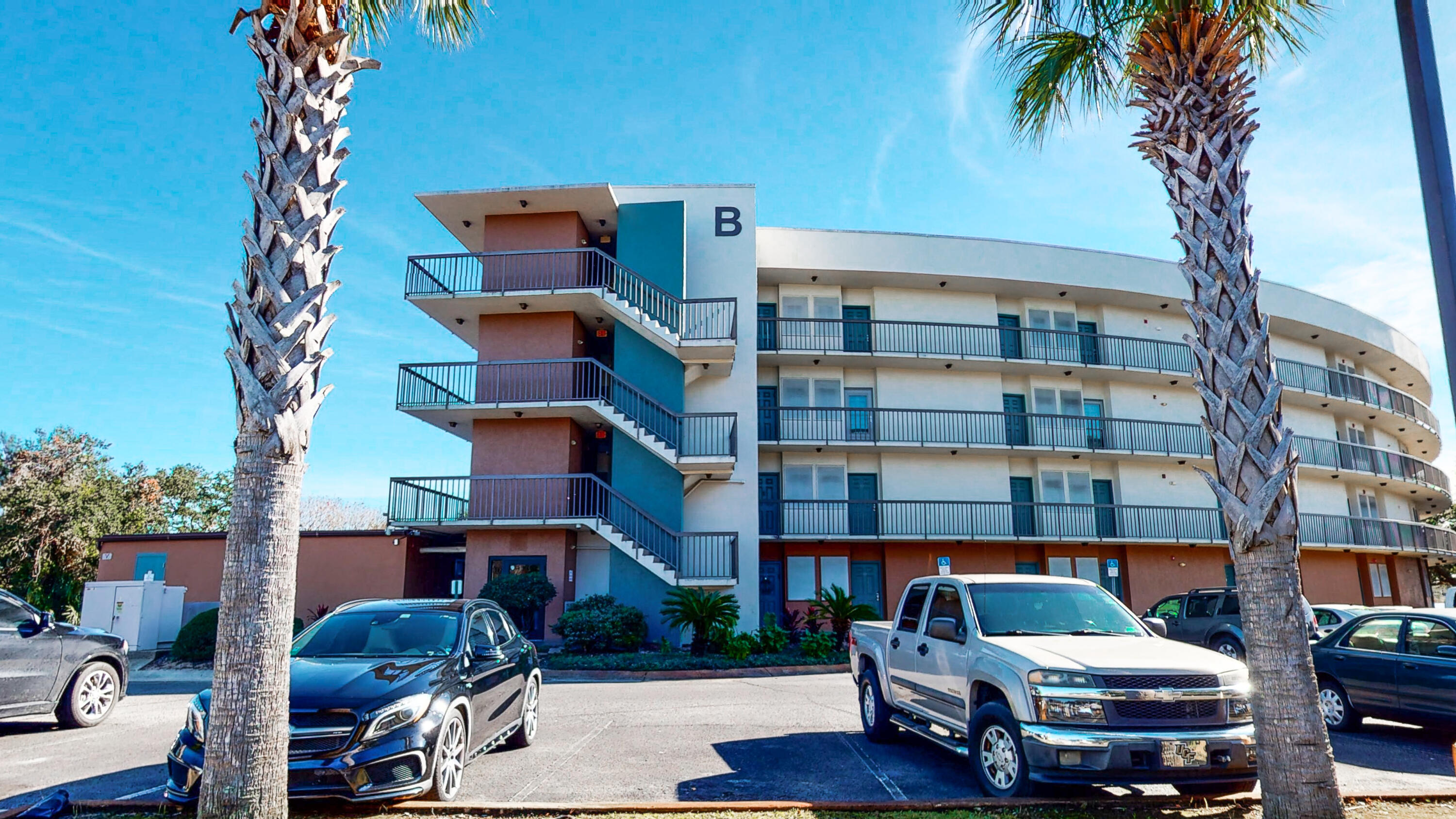 PIRATES BAY PH 1 - Residential