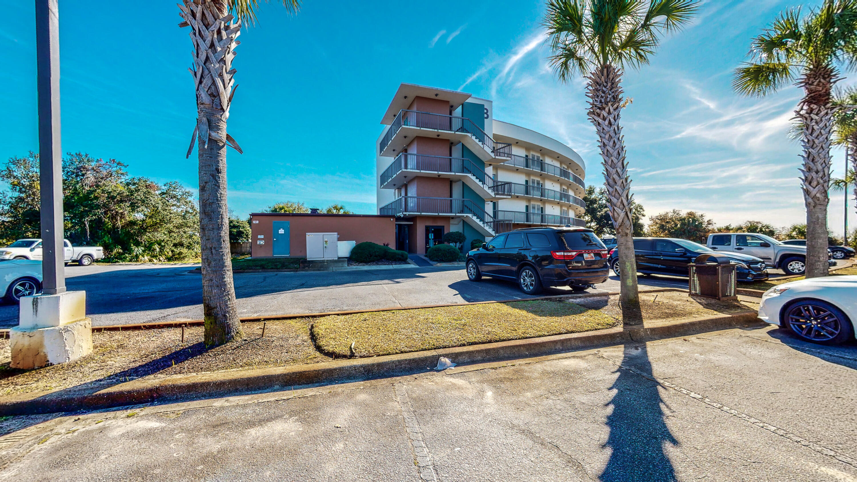 PIRATES BAY PH 1 - Residential