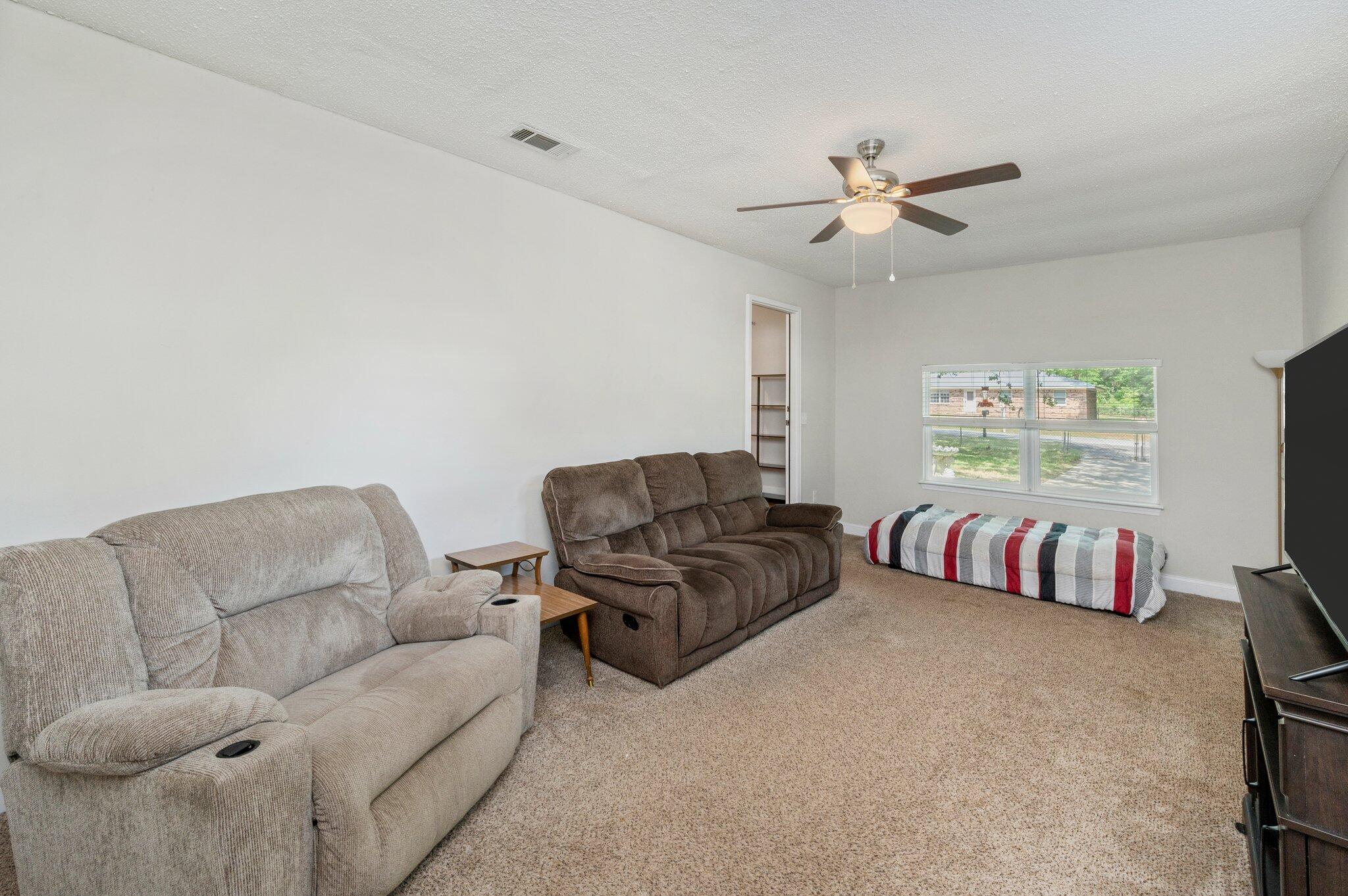 ADAMS POWELL EAST - Residential