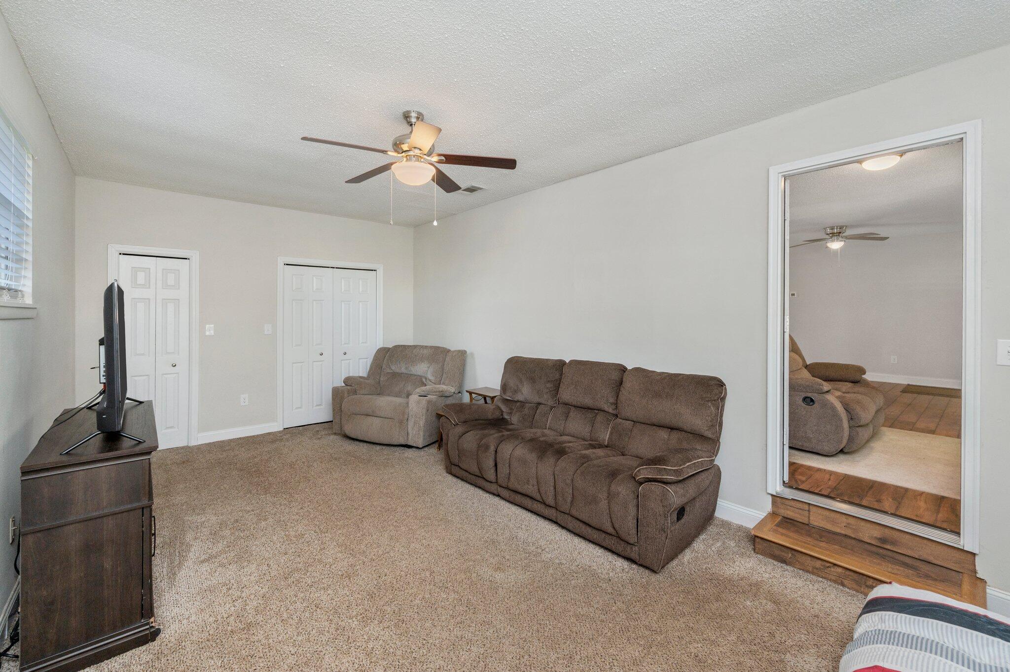 ADAMS POWELL EAST - Residential