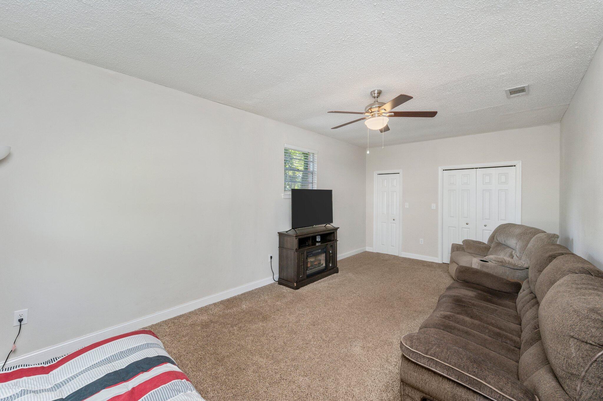 ADAMS POWELL EAST - Residential